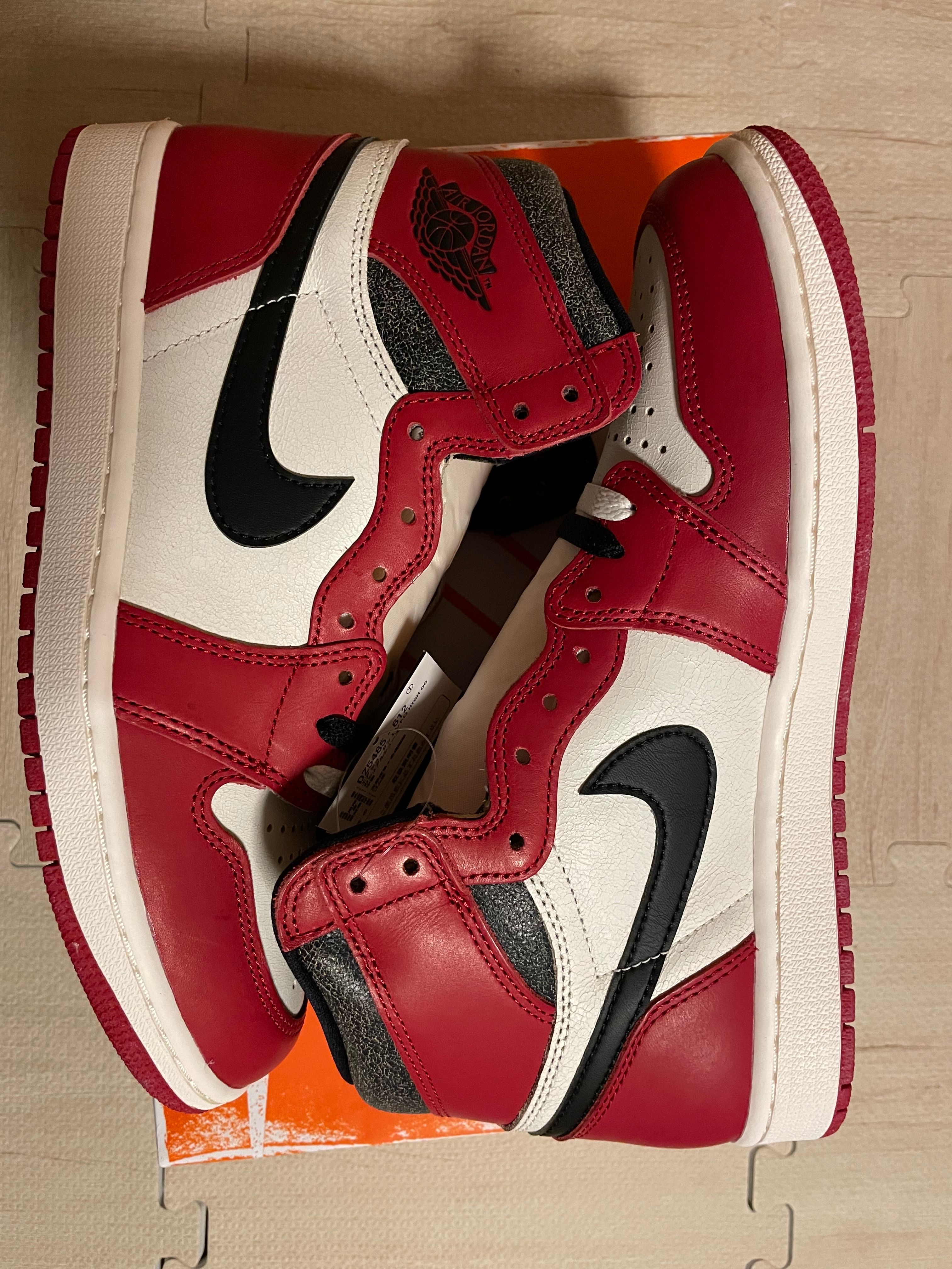 Nike Air Jordan 1 High OG "Lost & Found/Chicago"