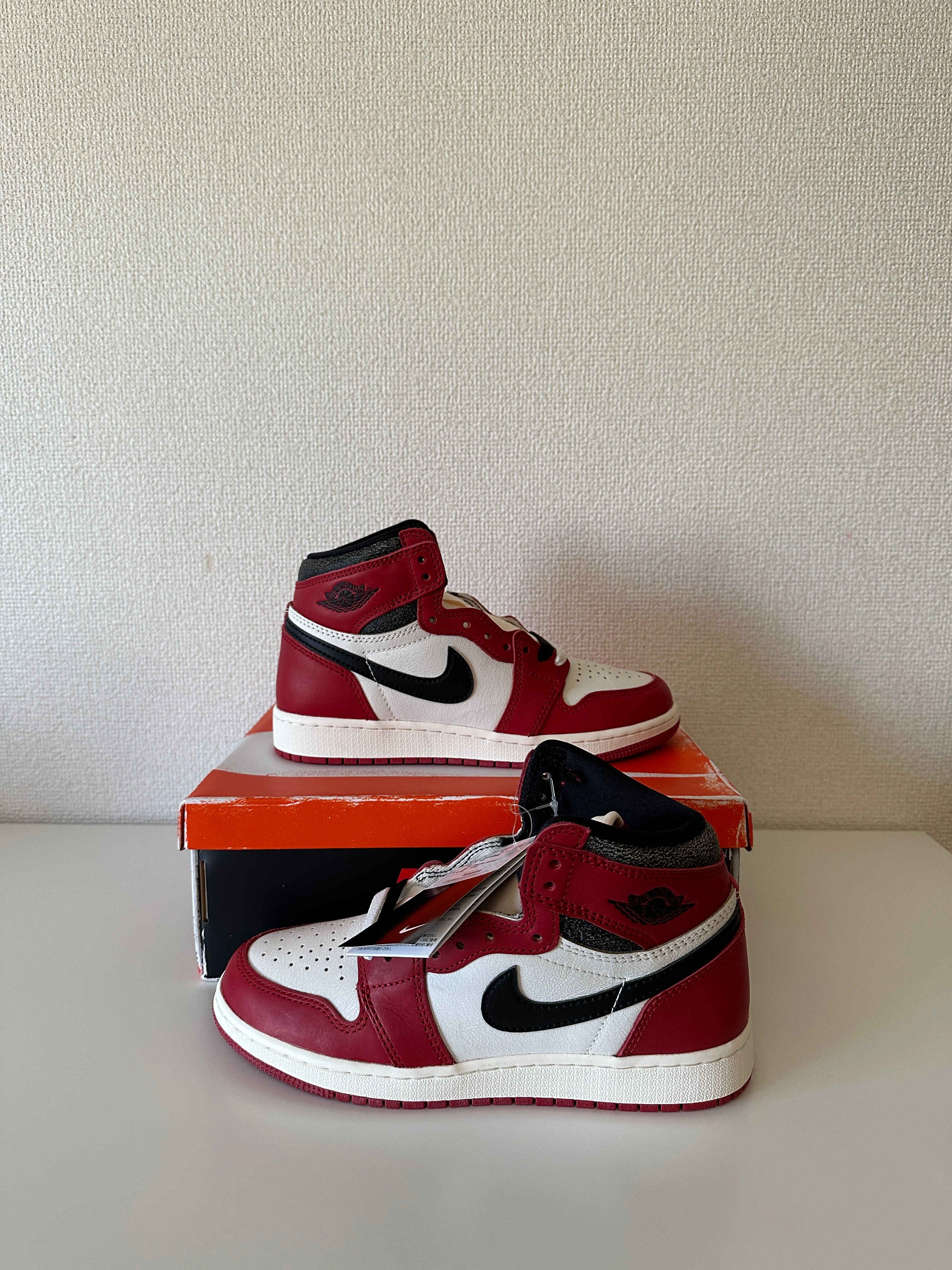 Nike GS Air Jordan 1 High OG "Lost & Found/Chicago"
