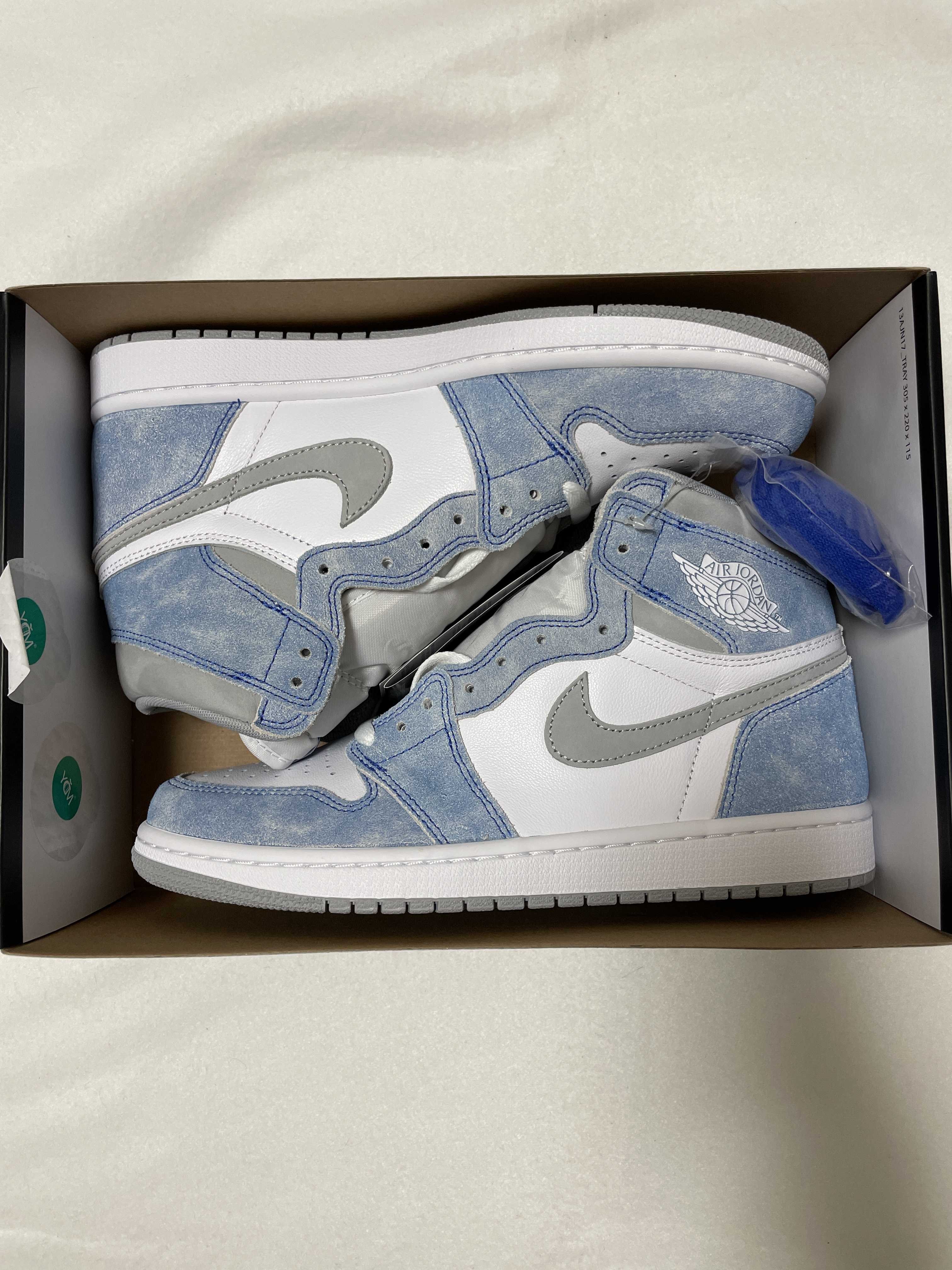 Nike Air Jordan 1 High OG "Hyper Royal"