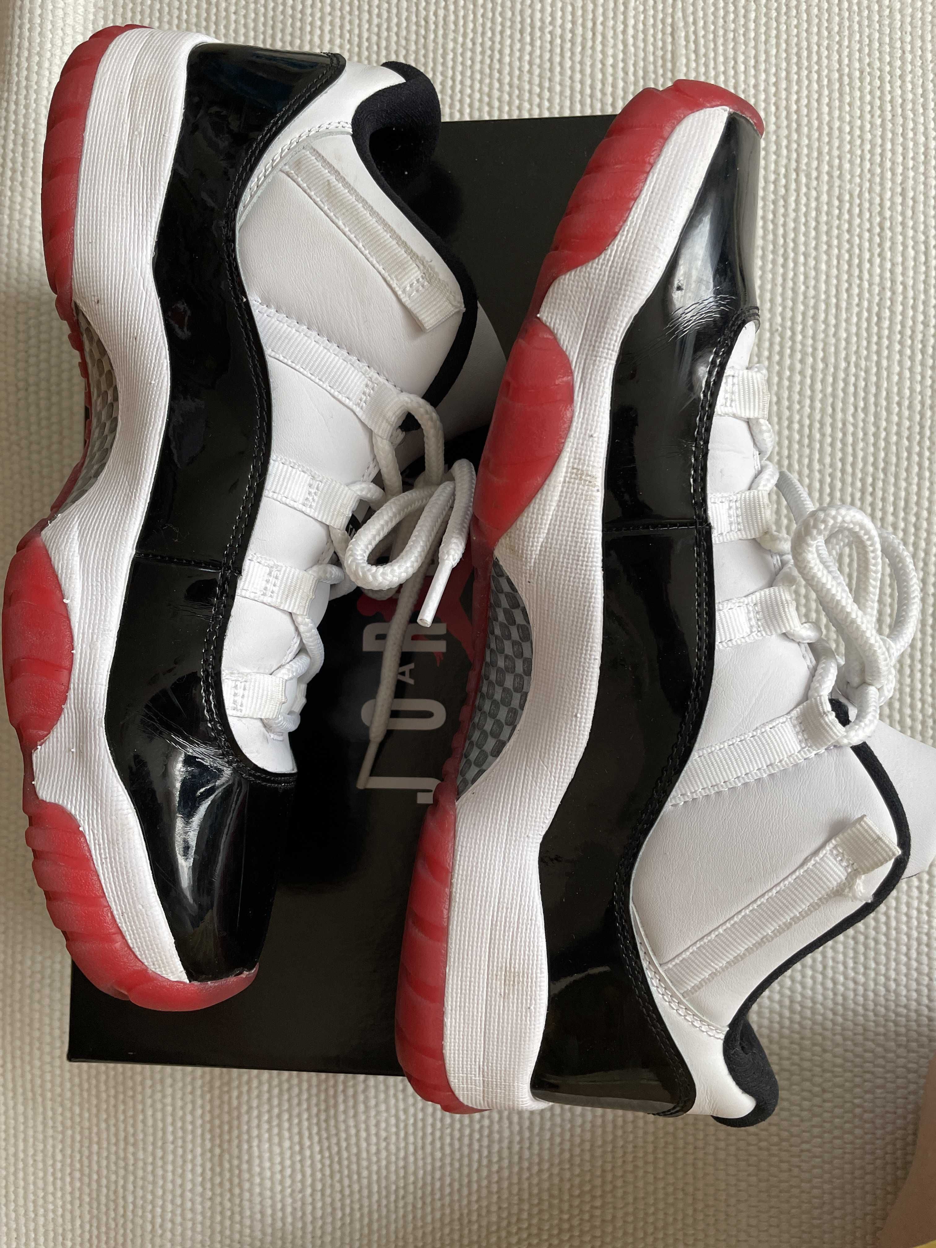 Nike Air Jordan 11 Low "Gym Red"