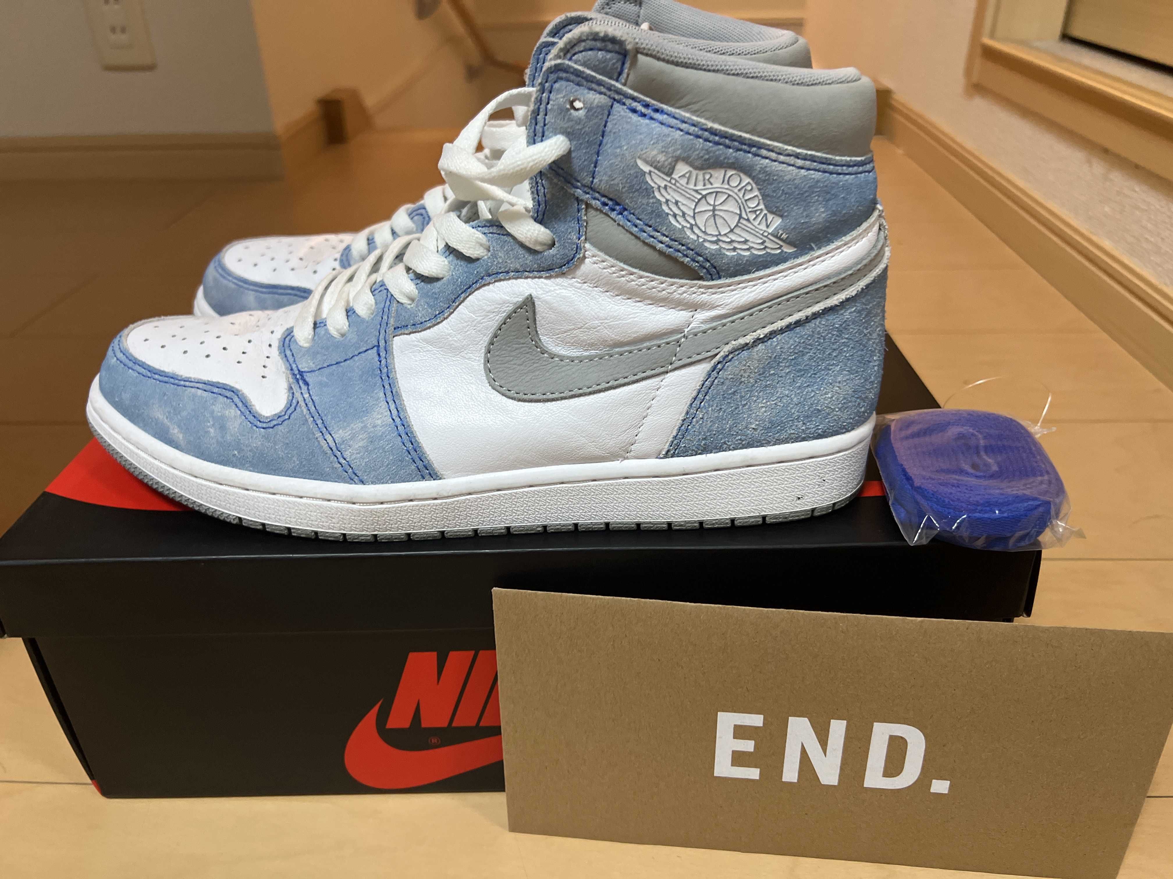 Nike Air Jordan 1 High OG "Hyper Royal"