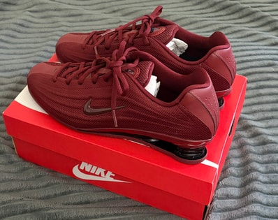 Nike Women's Shox Z "Dark Team Red/Black/Mystic Dates"