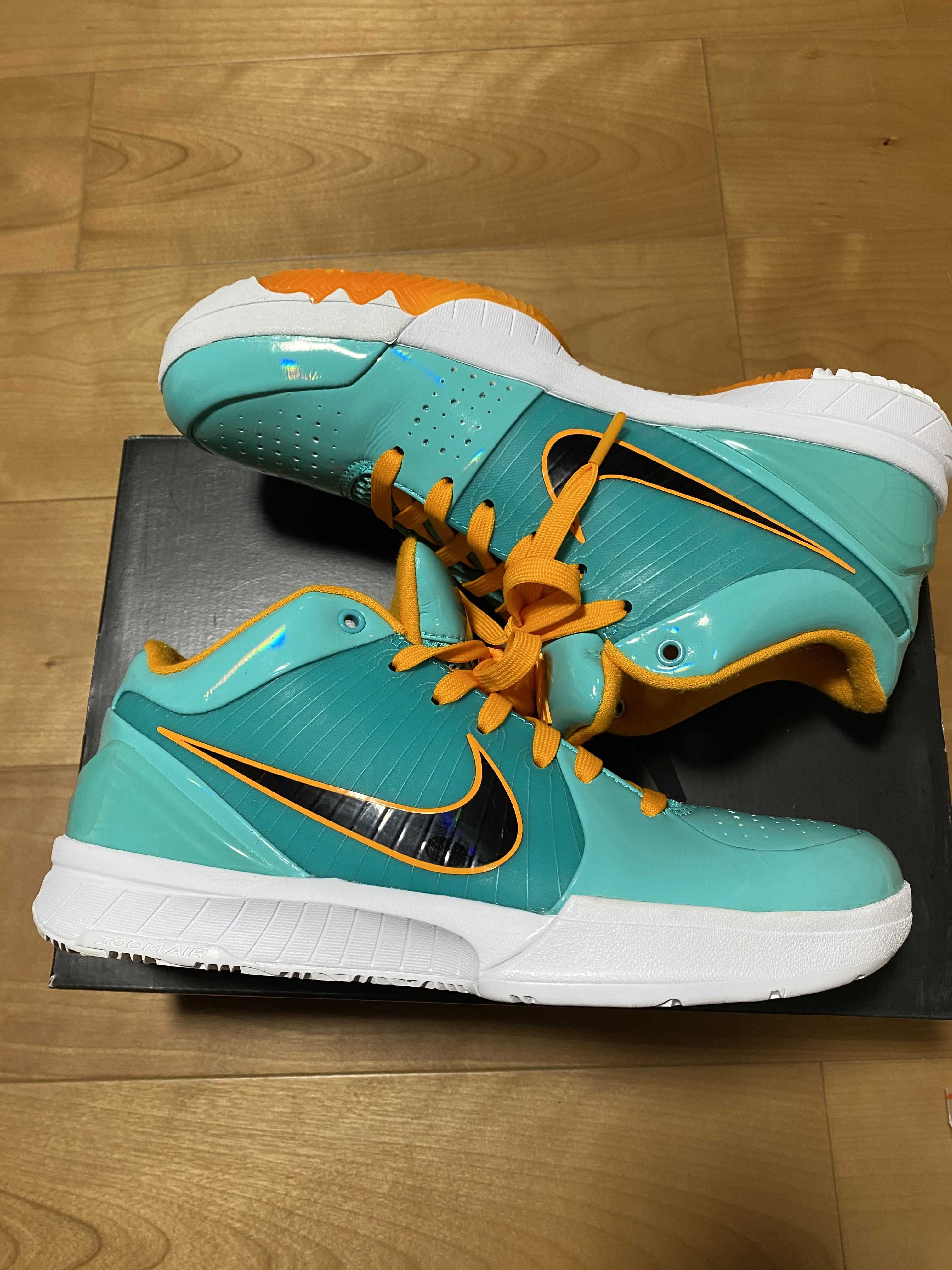 UNDEFEATED × Nike Kobe 4 Protro "Hyper Jade"