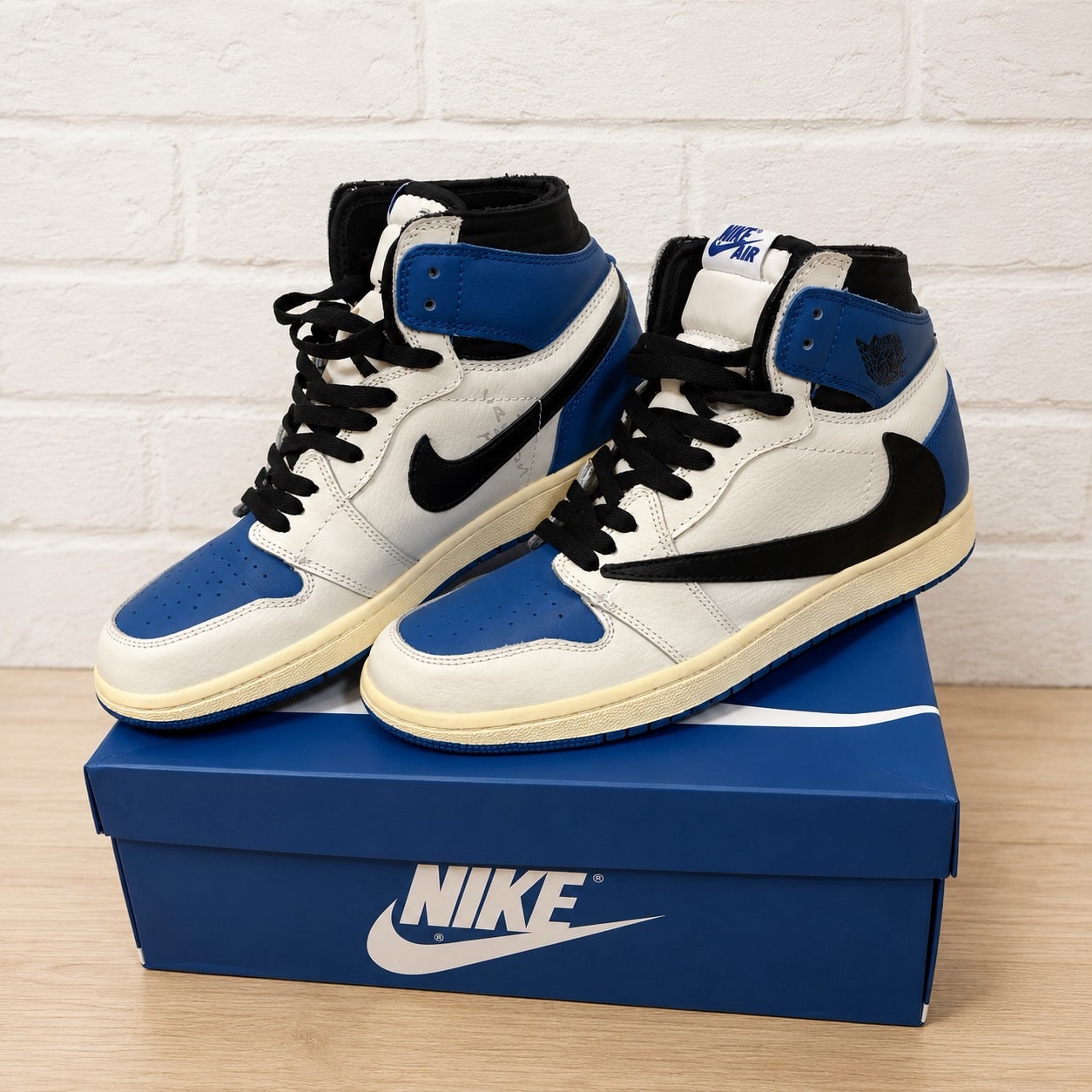 Travis Scott × fragment design × Nike Air Jordan 1 Retro High OG SP "Military Blue"