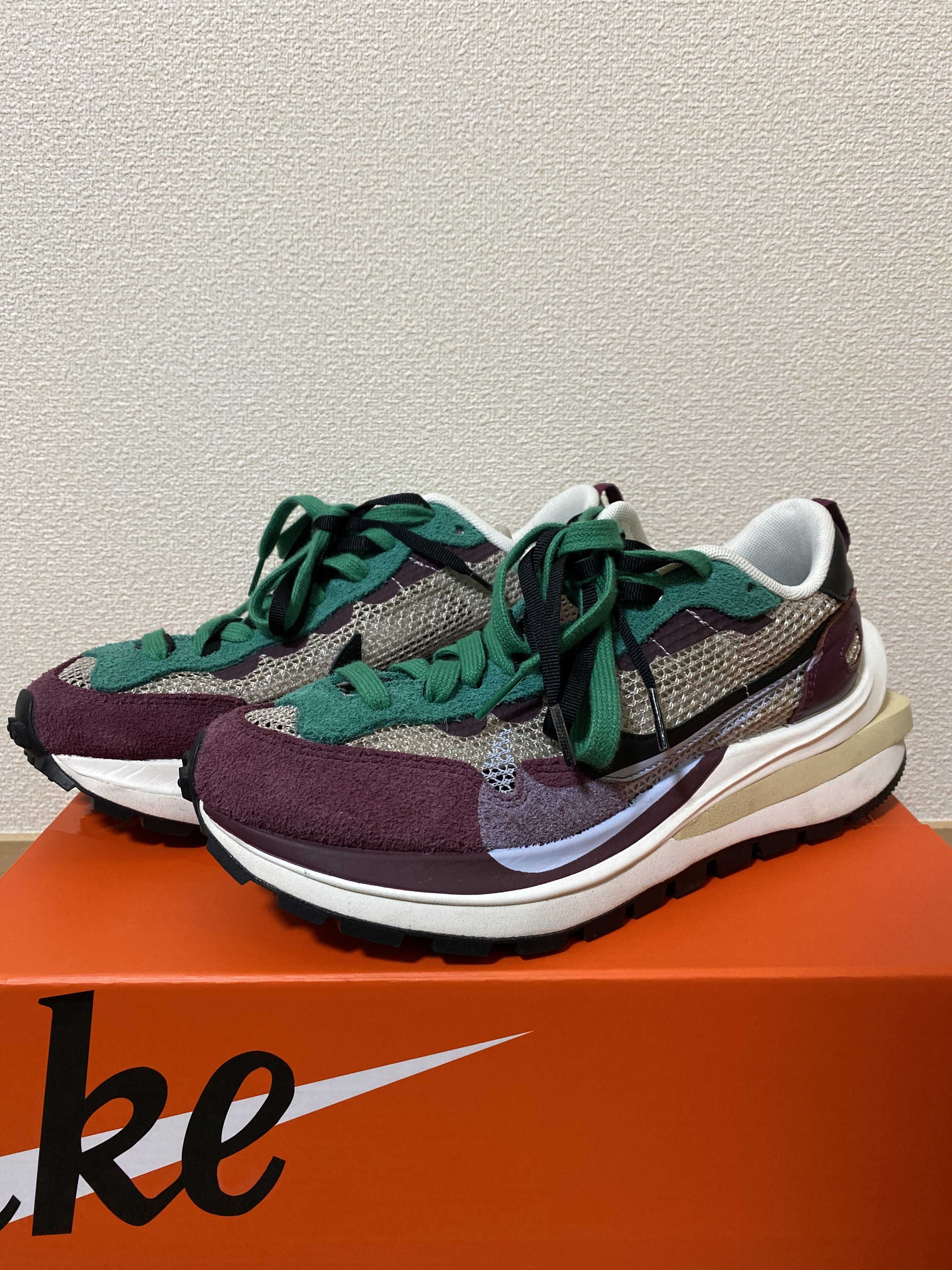 sacai × Nike Vapor Waffle "String/Red/Green"