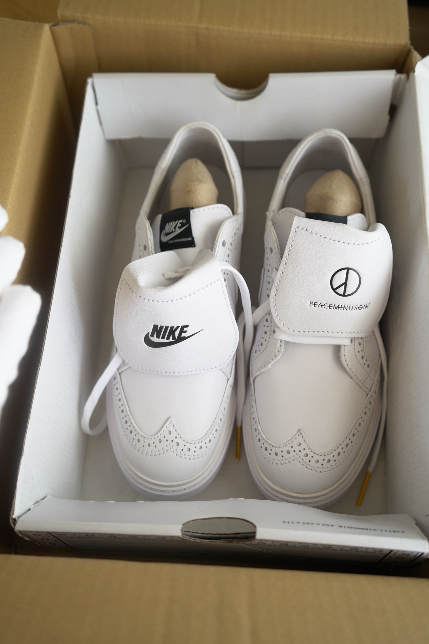 PEACEMINUSONE × Nike Kwondo1 "White" / G-DRAGON