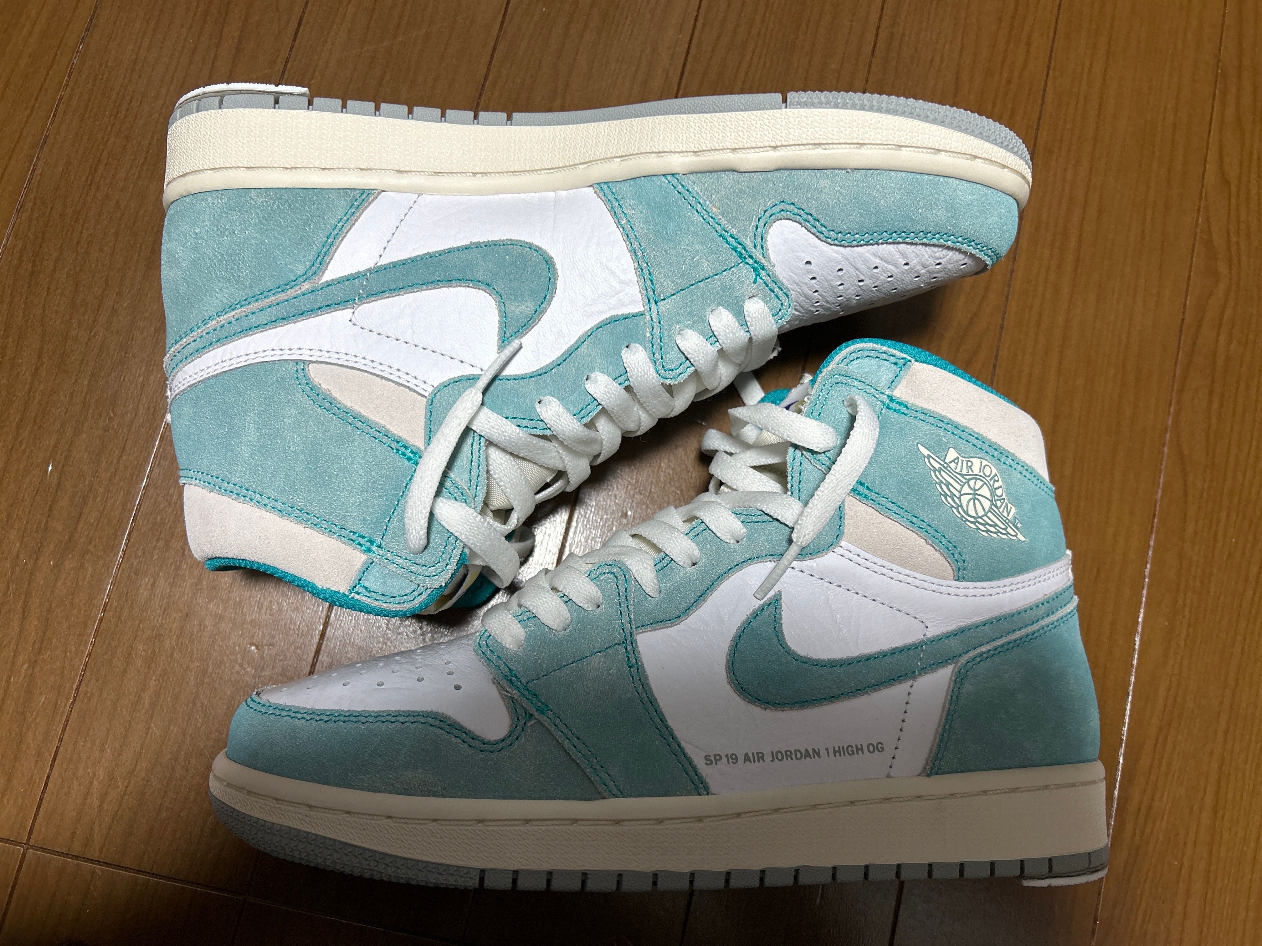 Nike Air Jordan 1 Retro High OG "Turbo Green"