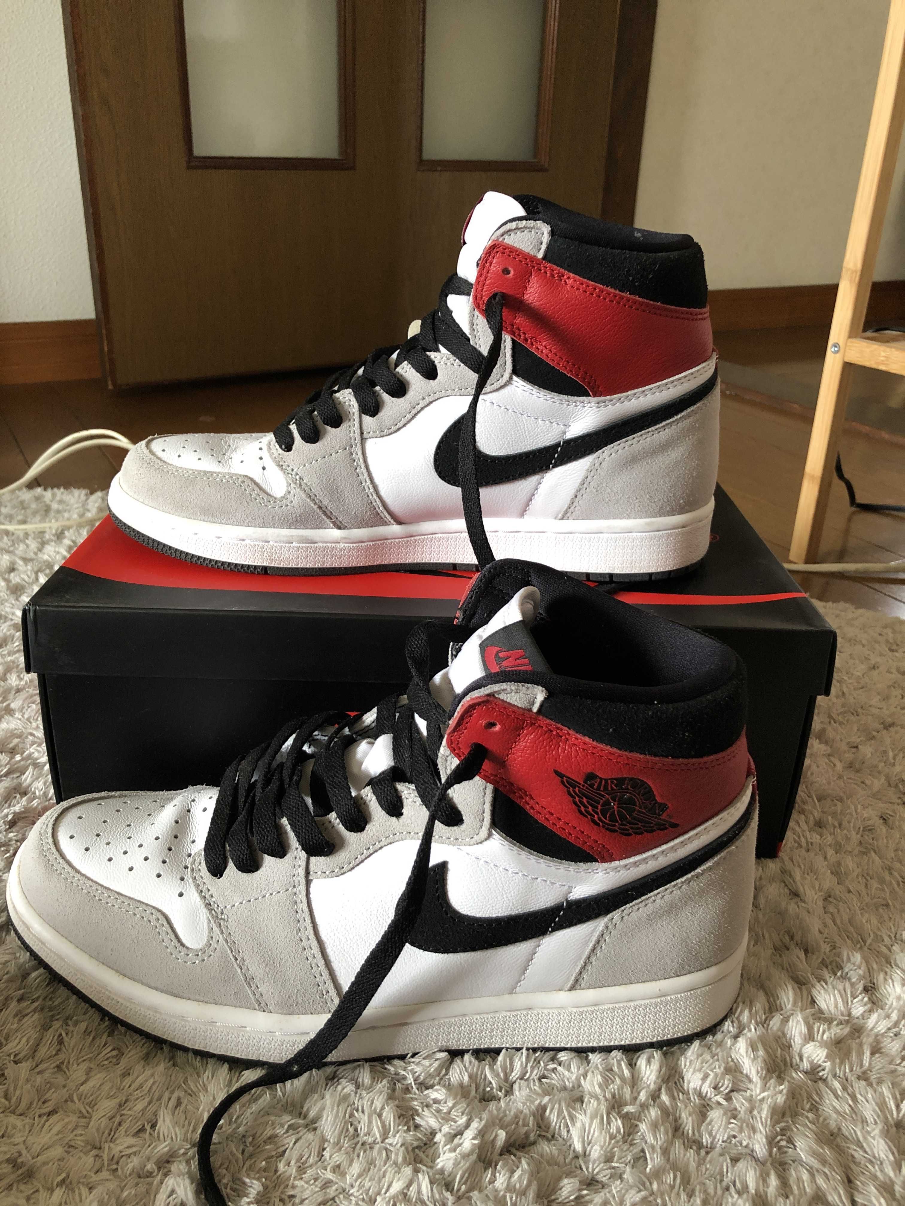 Nike Air Jordan 1 High OG "White/Black/Light Smoke Grey"
