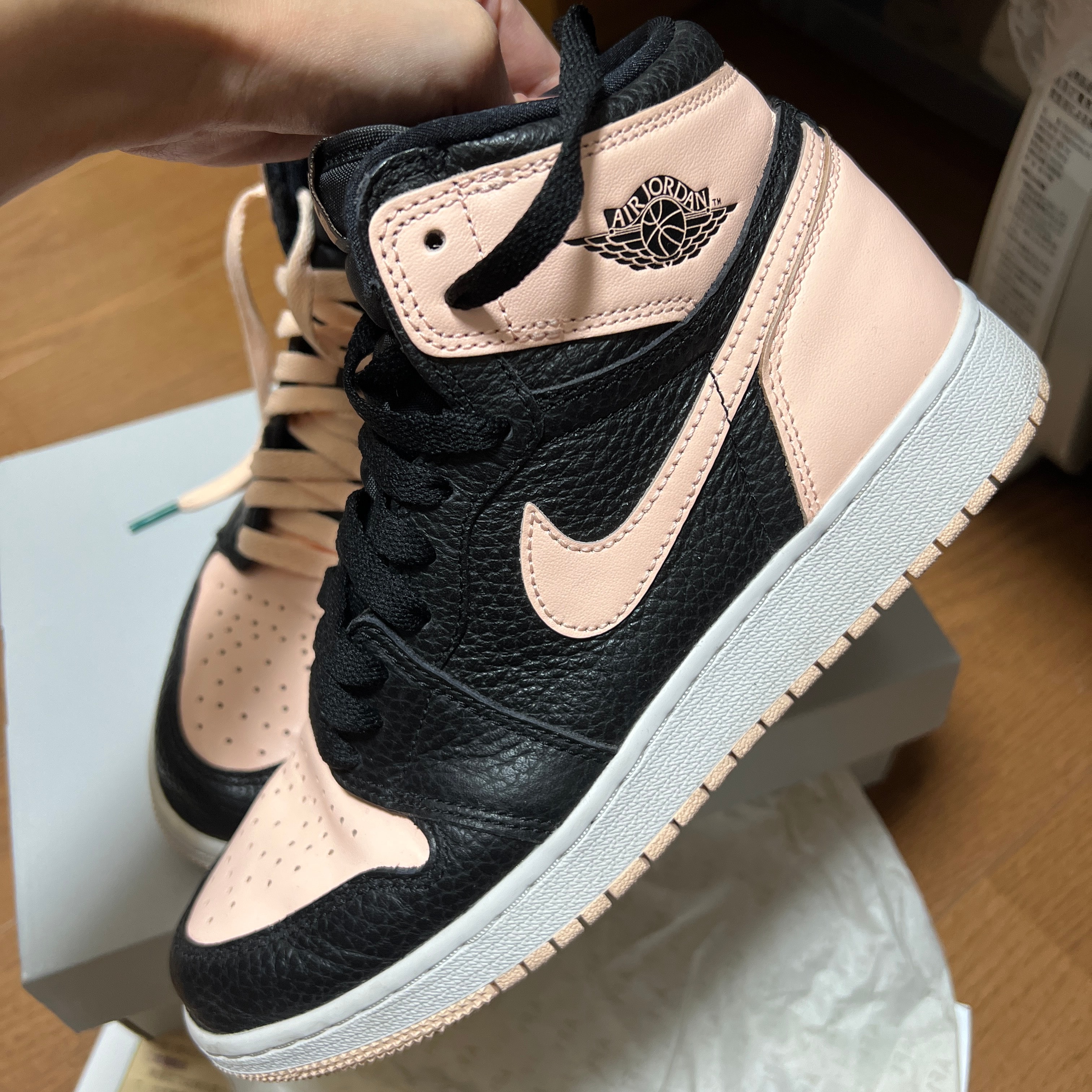 Nike Air Jordan 1 Retro High OG "Crimson Tint"