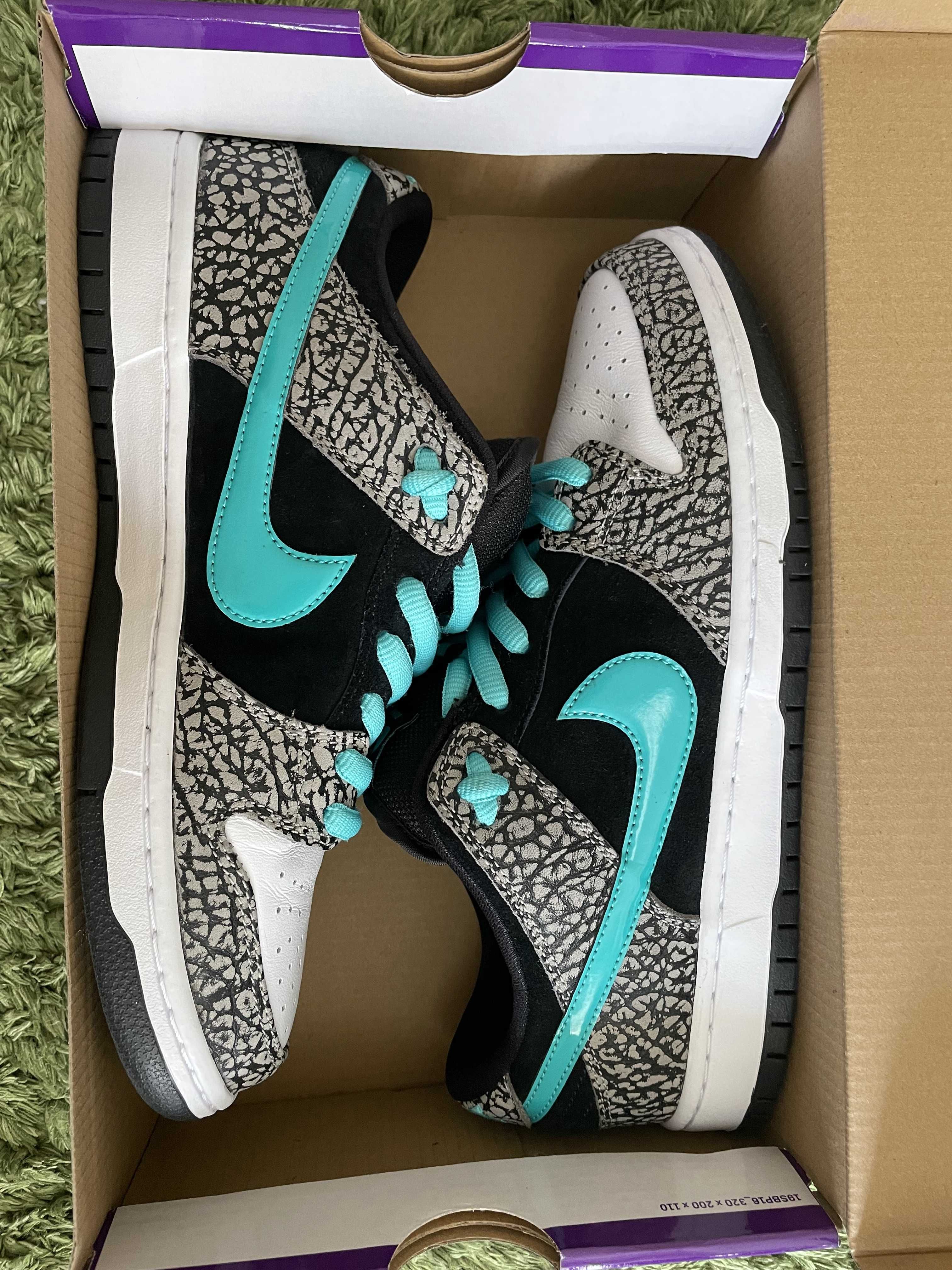 Nike SB Dunk Low "Elephant/Safari"