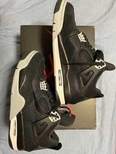 Nike Air Jordan 4 SE "Black and Light Steel"