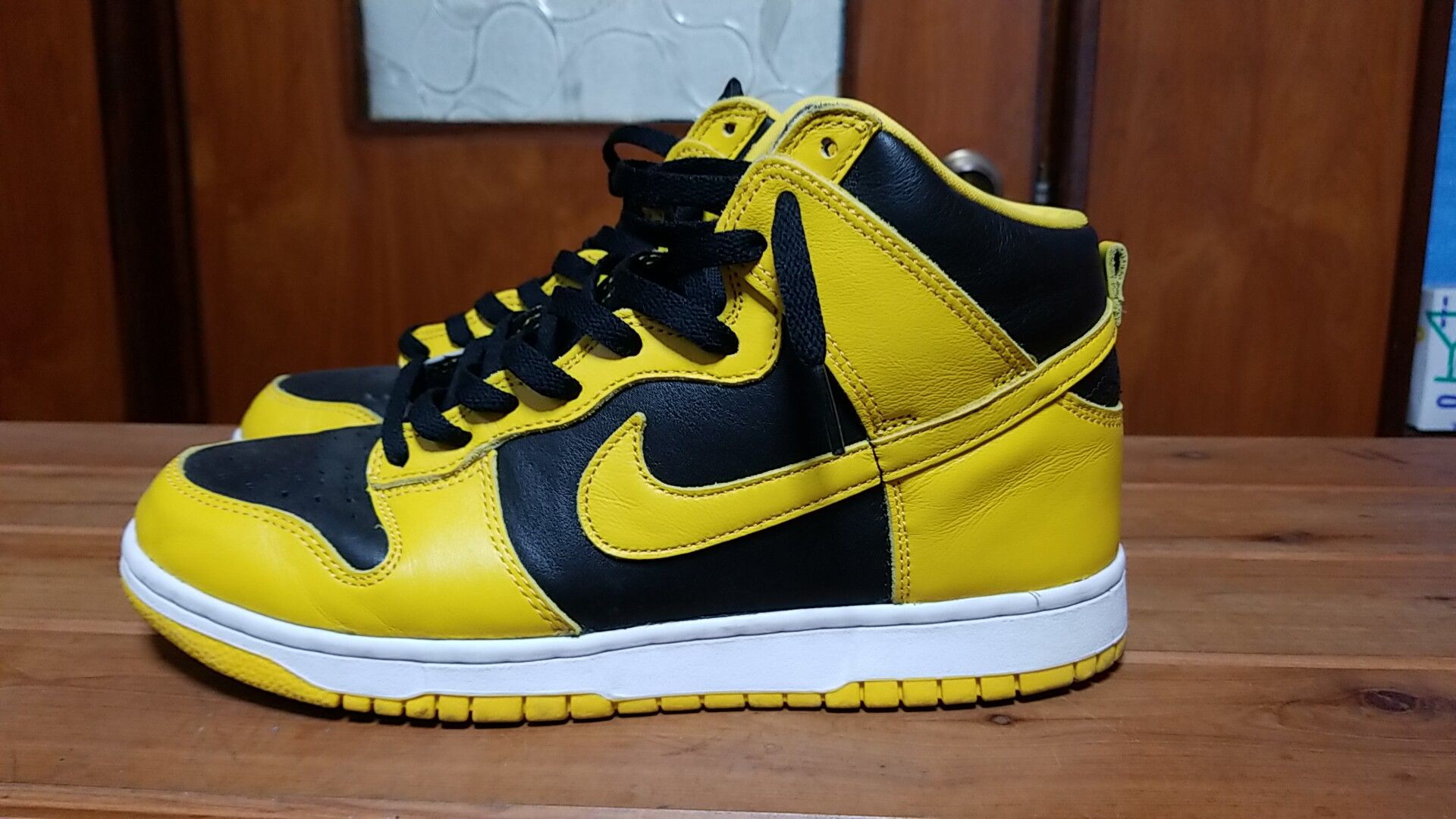 Nike Dunk High "Black/Varsity Maize"