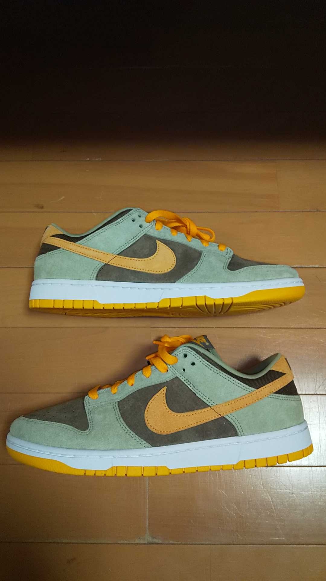 Nike Dunk Low SE "Dusty Olive"