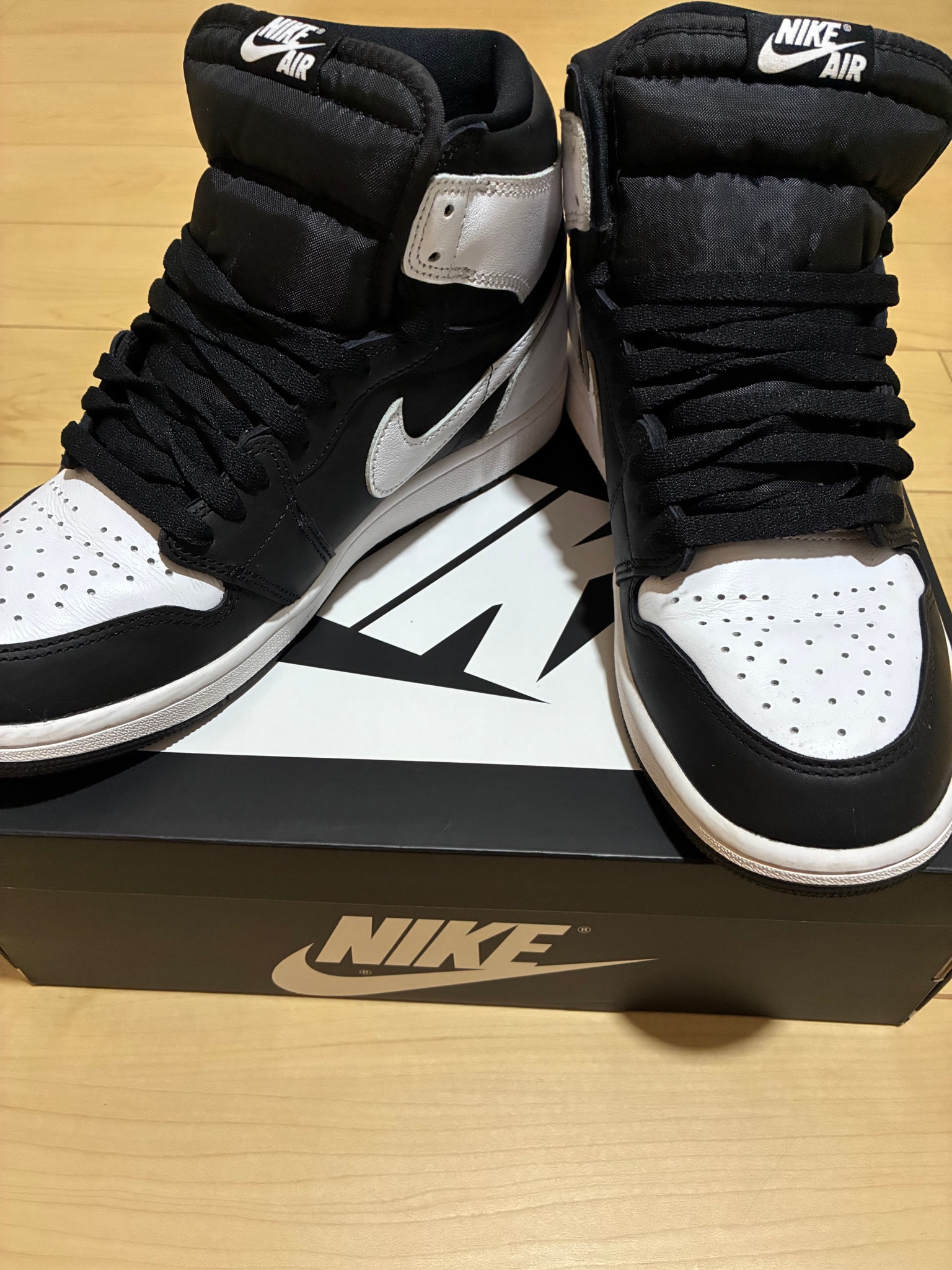 Nike Air Jordan 1 Retro High OG "Black/White"