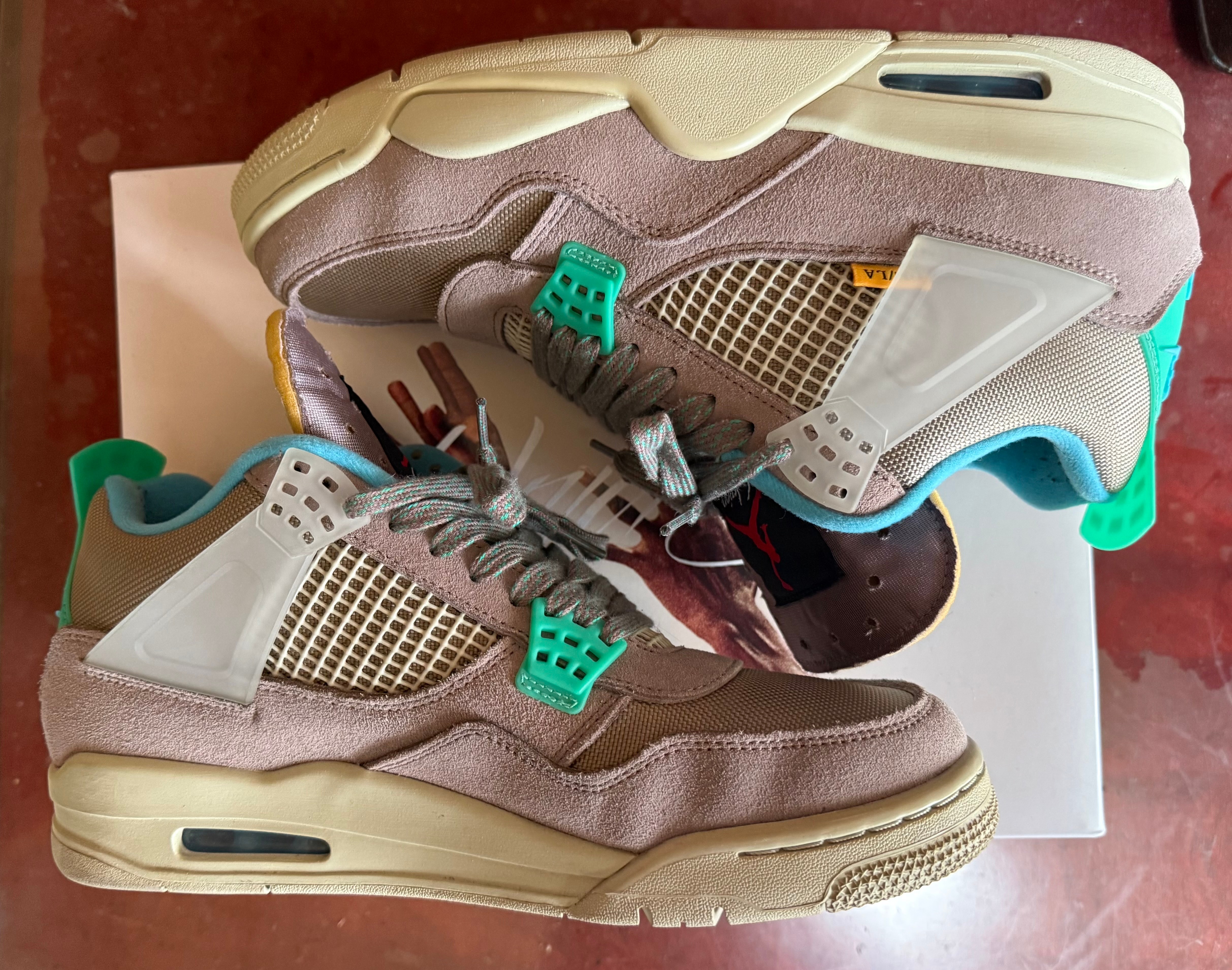 UNION × NIKE AIR JORDAN 4 SP "TAUPE HAZE"