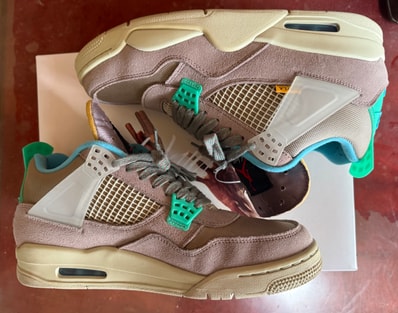 UNION × NIKE AIR JORDAN 4 SP "TAUPE HAZE"