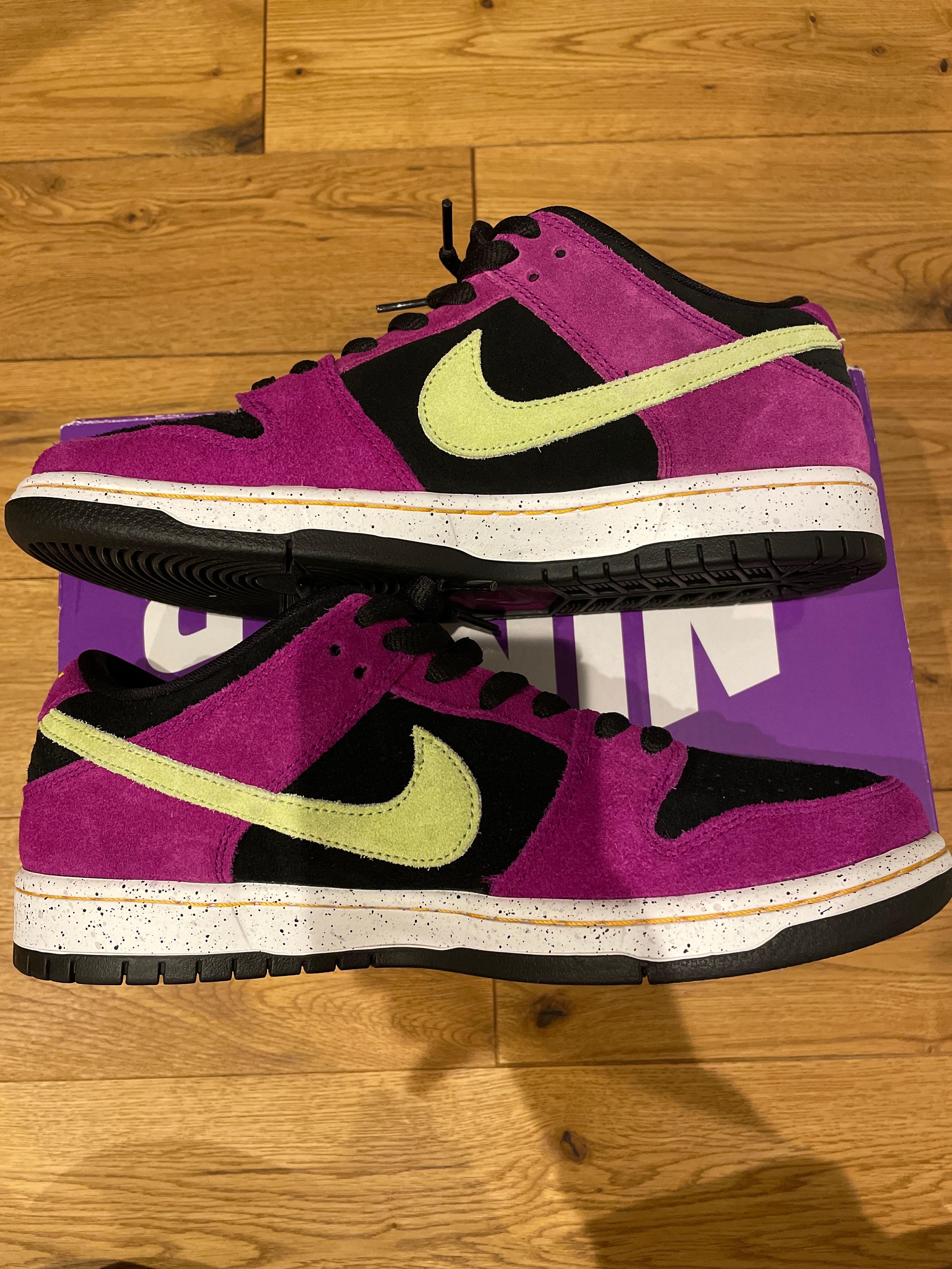 Nike SB Dunk Low "Red Plum"