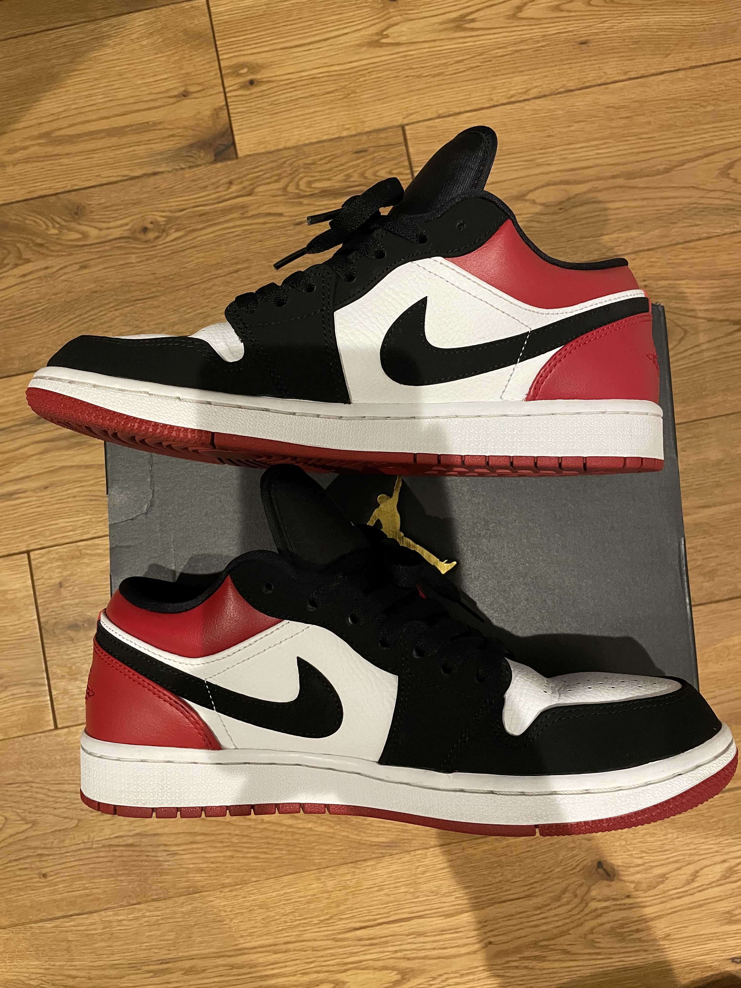 Nike Air Jordan 1 Low "Black Toe"