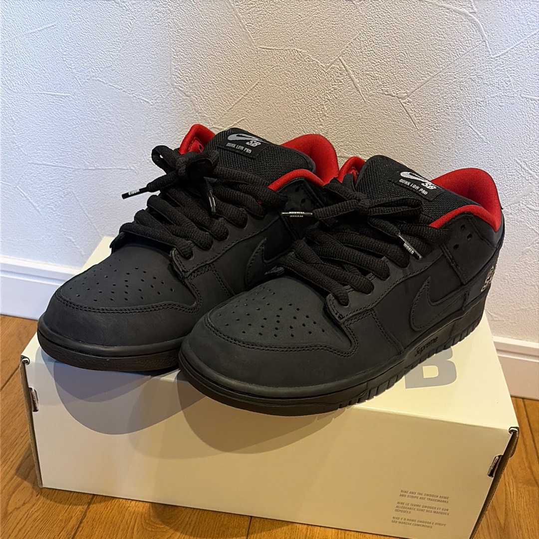 Supreme × Nike SB Dunk Low "Black" (25FW Week2)