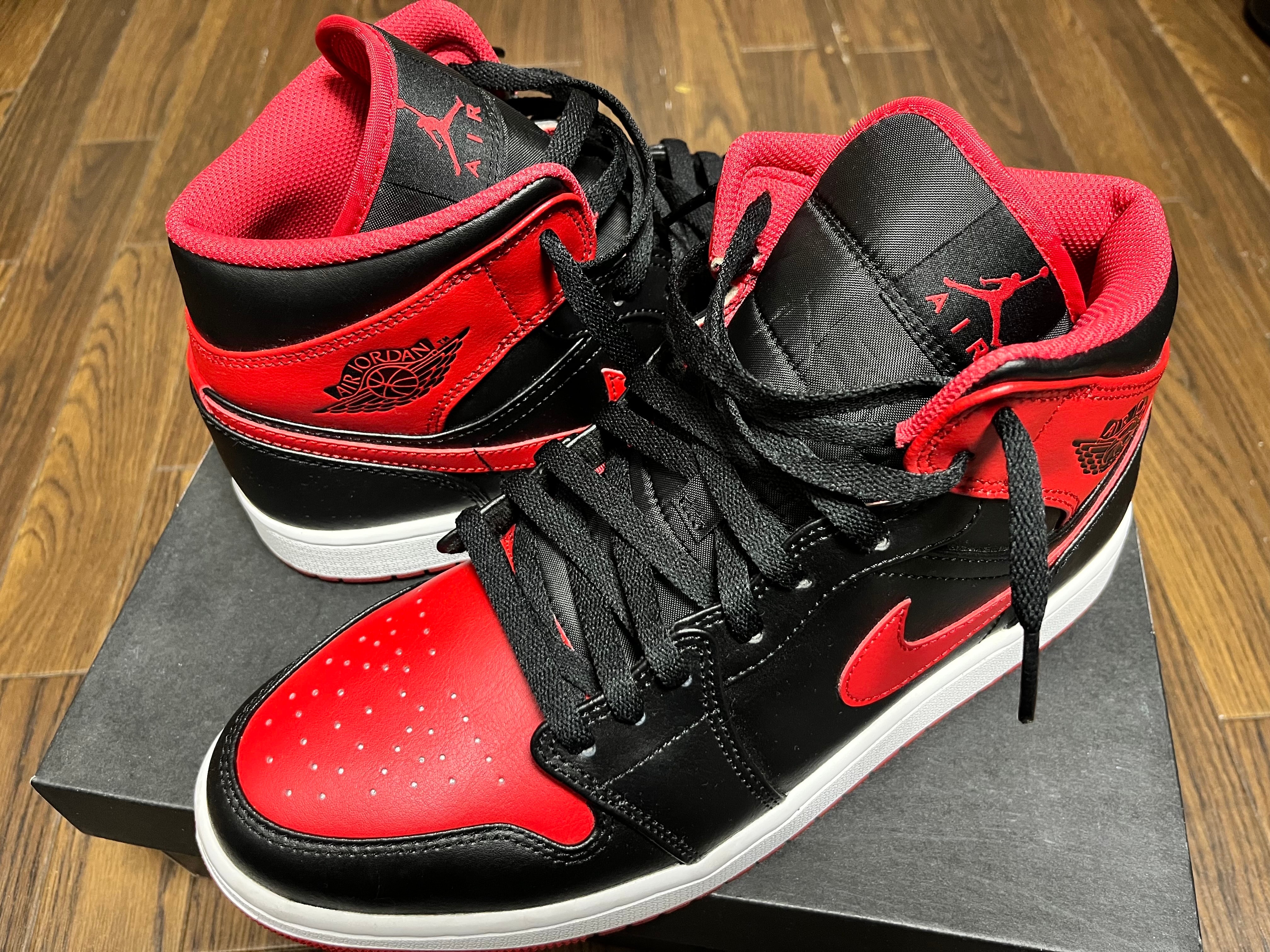 Nike Air Jordan 1 Mid "Bred Toe"