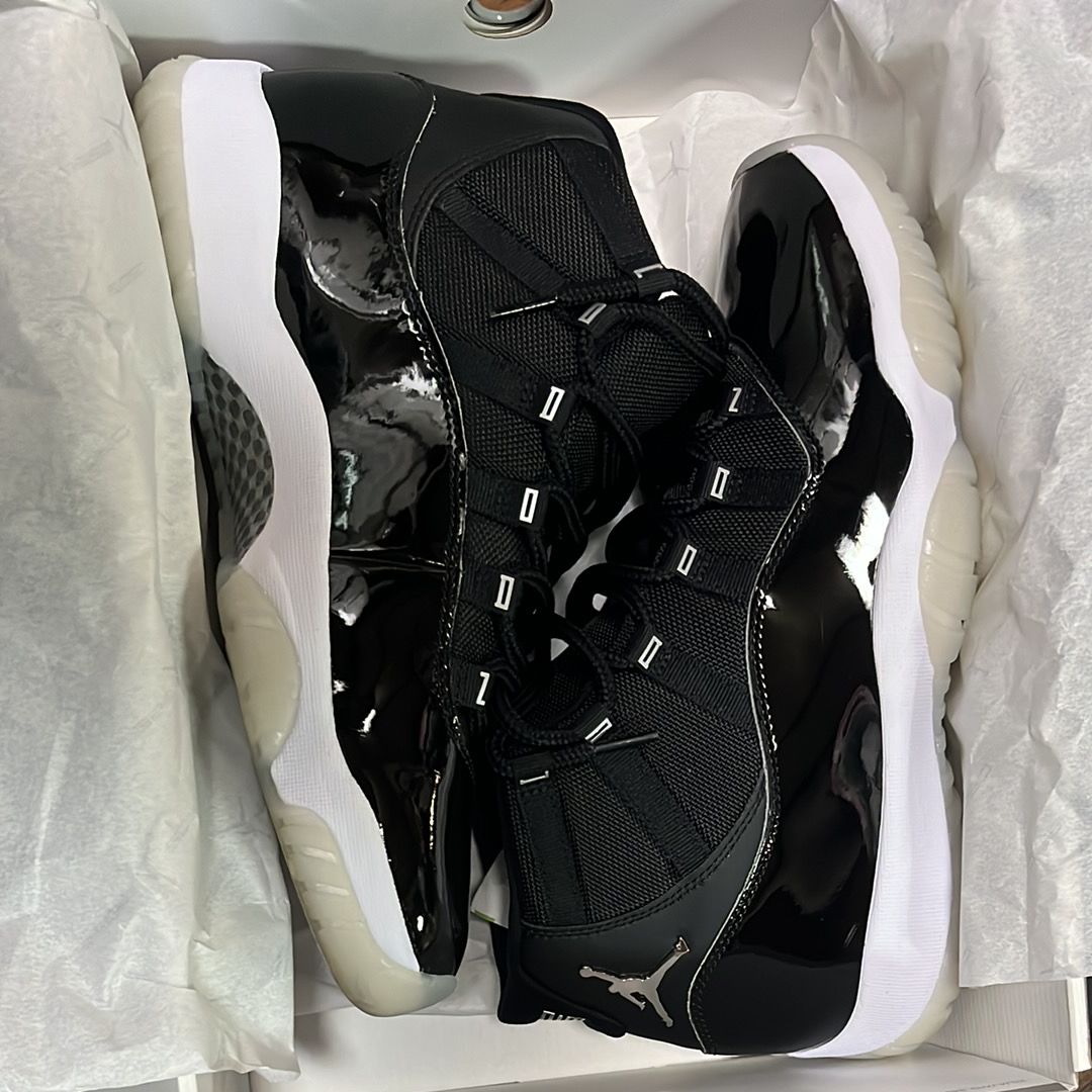 Nike Air Jordan 11 "Jubilee"