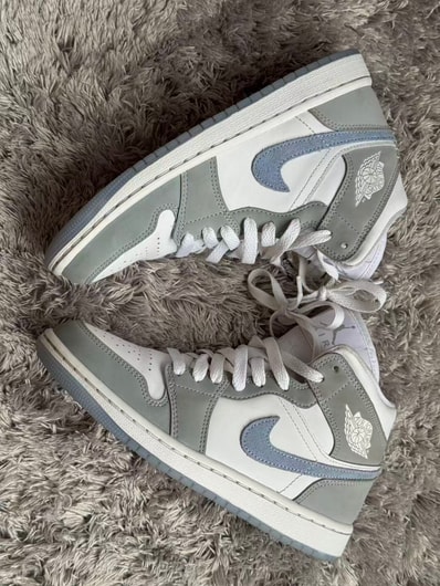 Nike Women's Air Jordan 1 Mid "Wolf Grey"