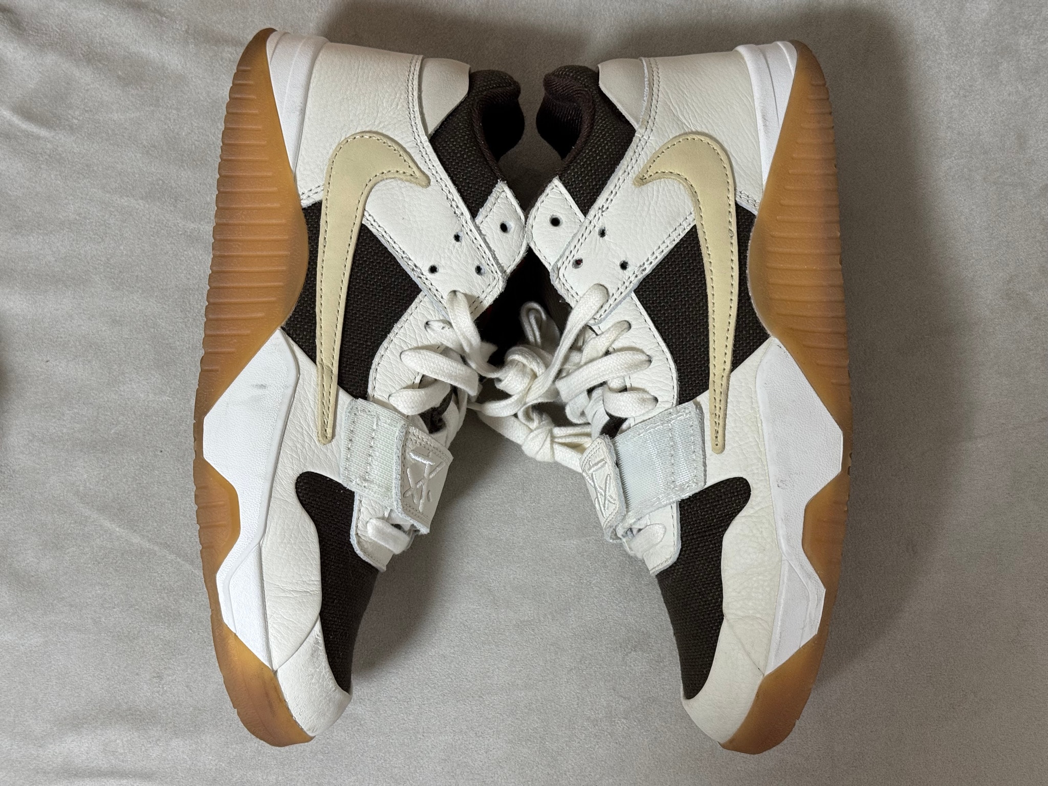 Travis Scott × Nike Jordan Jumpman Jack TR "Sail and Dark Mocha"