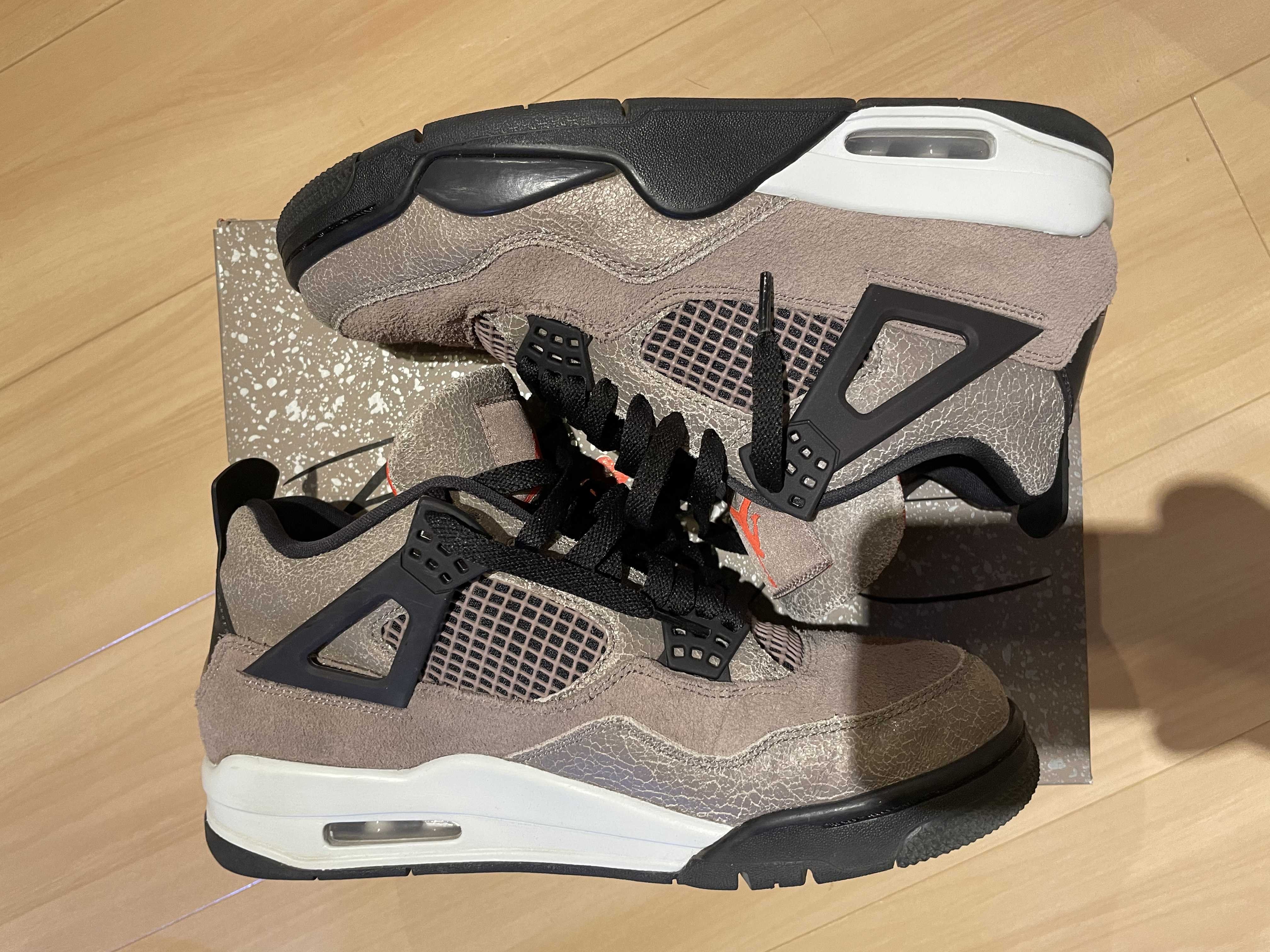 Nike Air Jordan 4 "Taupe Haze"   