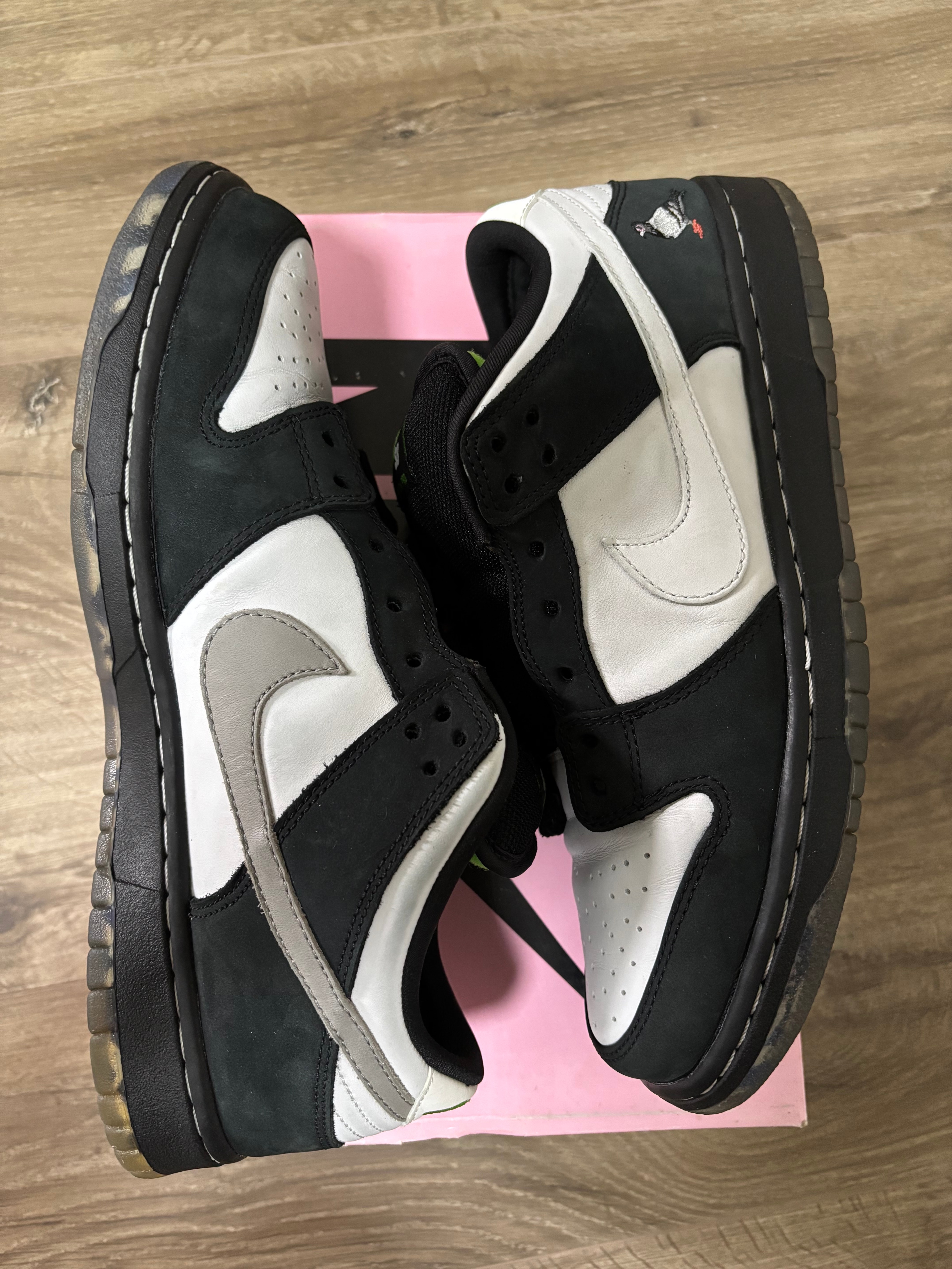 STAPLE × Nike SB Dunk Low "Pigeon Black/White"