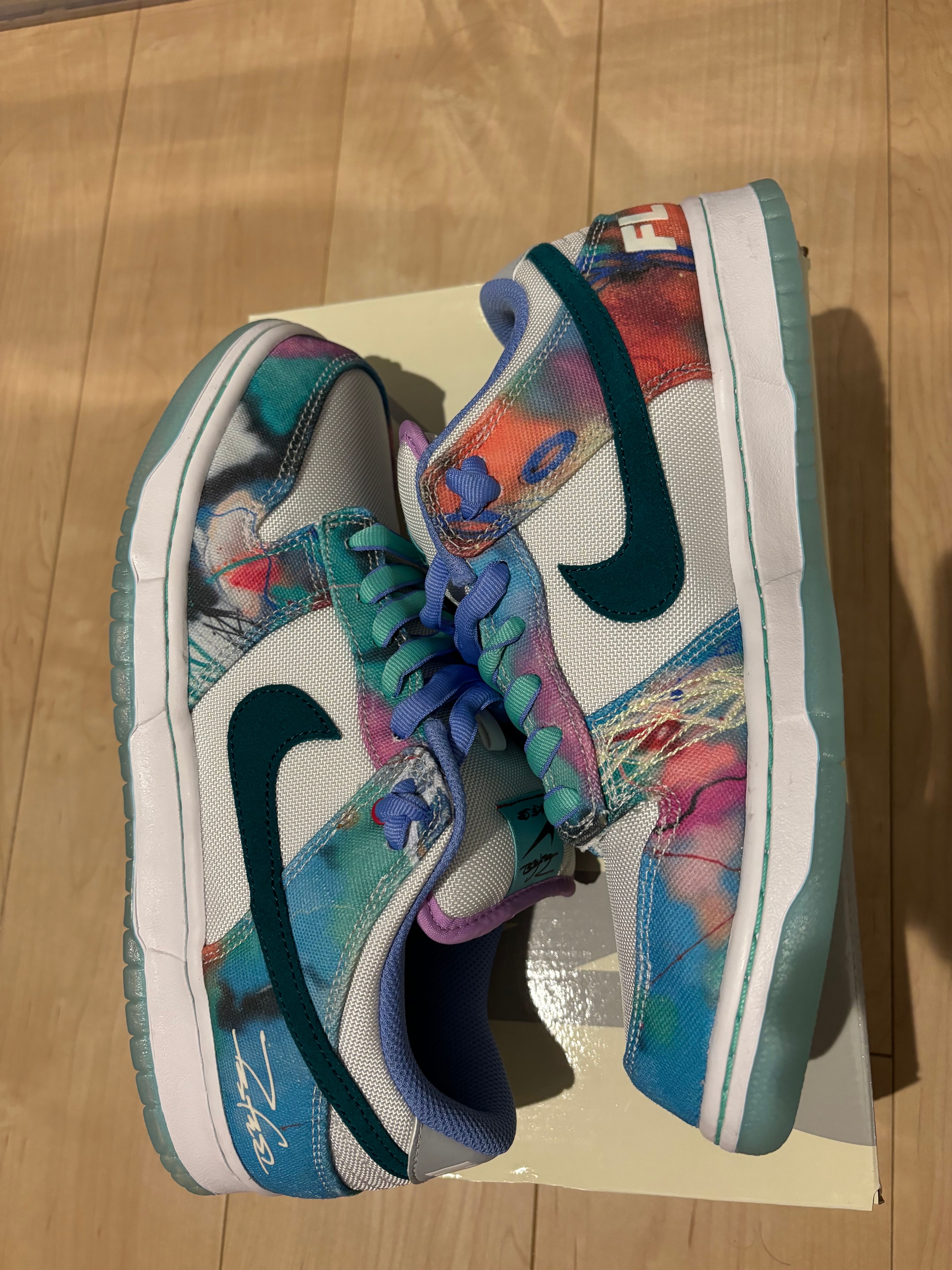 Futura × Nike SB Dunk Low "White and Geode Teal"