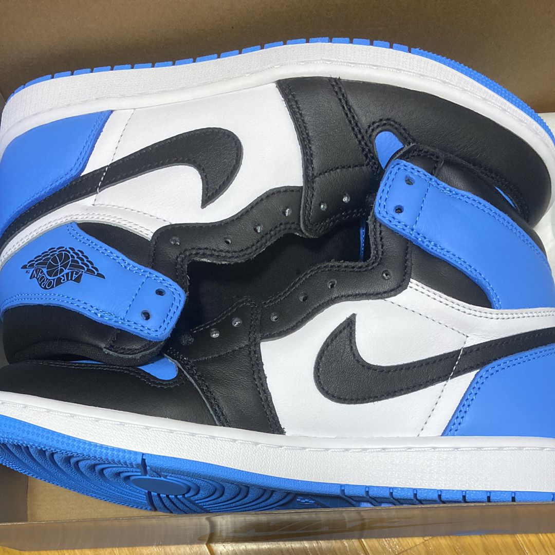 Nike Air Jordan 1 Retro High OG "University Blue/UNC Toe"