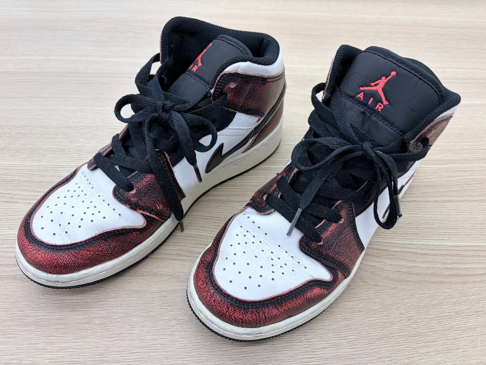 Nike GS Air Jordan 1 Mid "Wear Away"