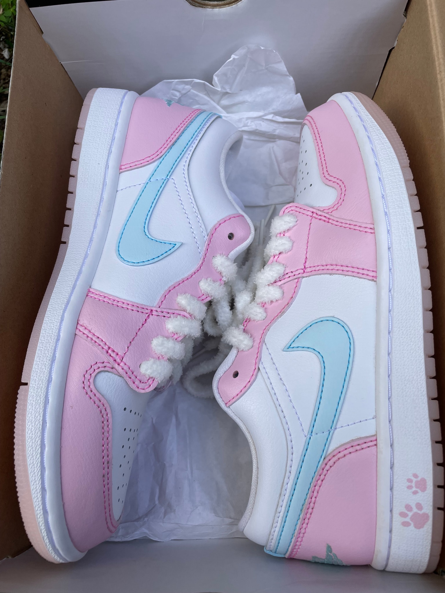 Nike Air Jordan 1 Low "Paw Print"
