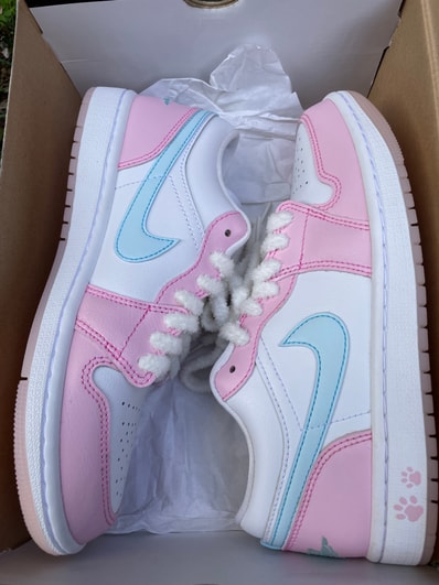 Nike Air Jordan 1 Low "Paw Print"