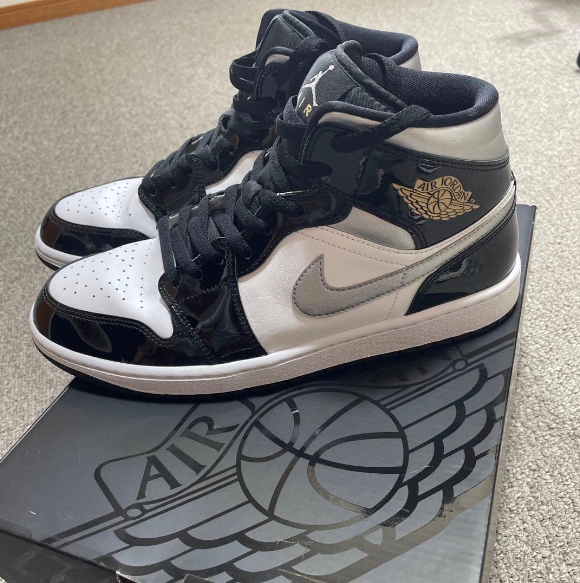 Nike Air Jordan 1 Mid "Black Patent"