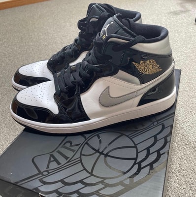Nike Air Jordan 1 Mid "Black Patent"