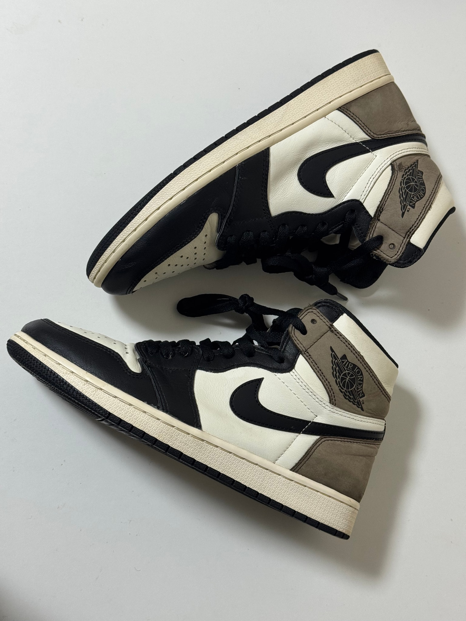 Nike Air Jordan 1 High OG "Sail/Dark Mocha/Black"