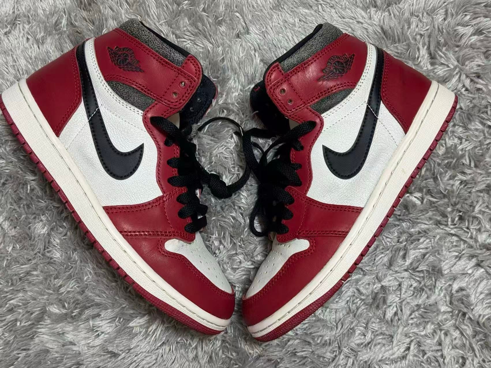 Nike Air Jordan 1 High OG "Lost & Found/Chicago"