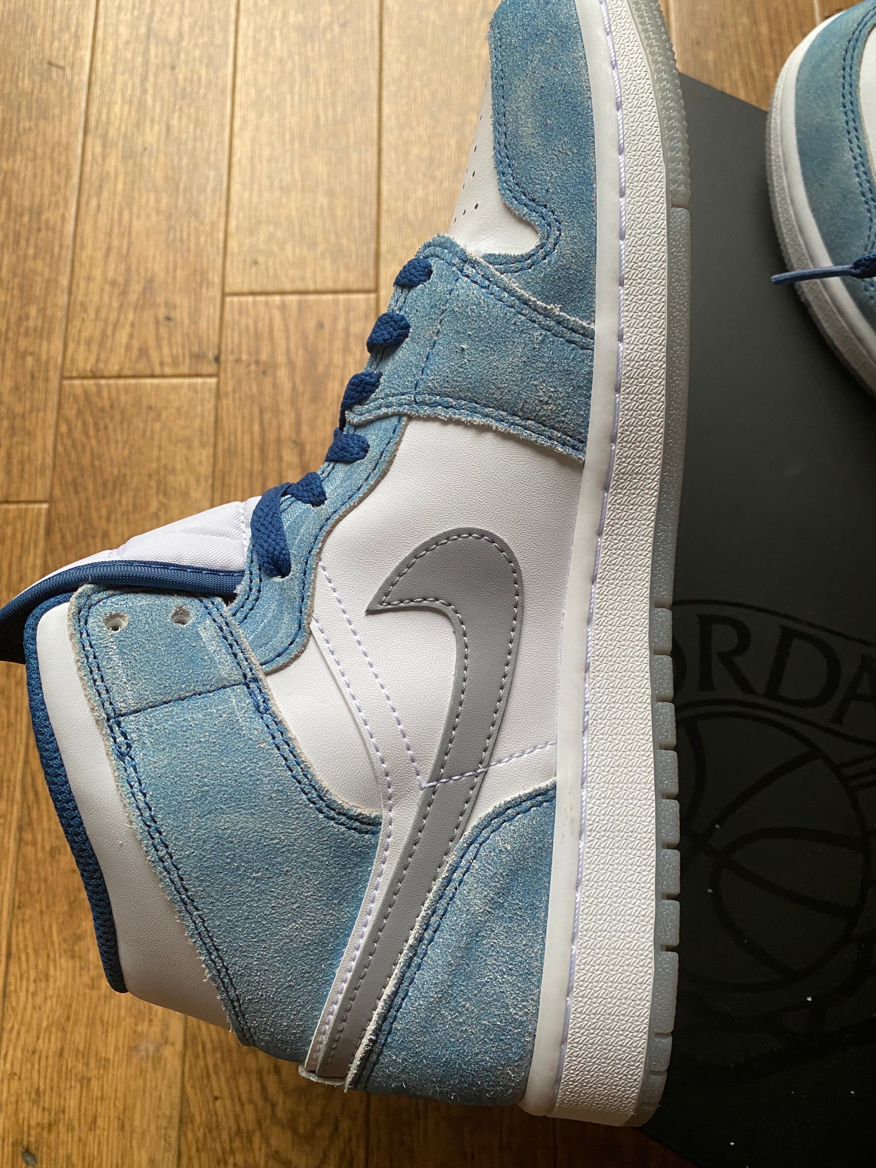 Nike Air Jordan 1 Mid SE "White/Hyper Royal/Red"