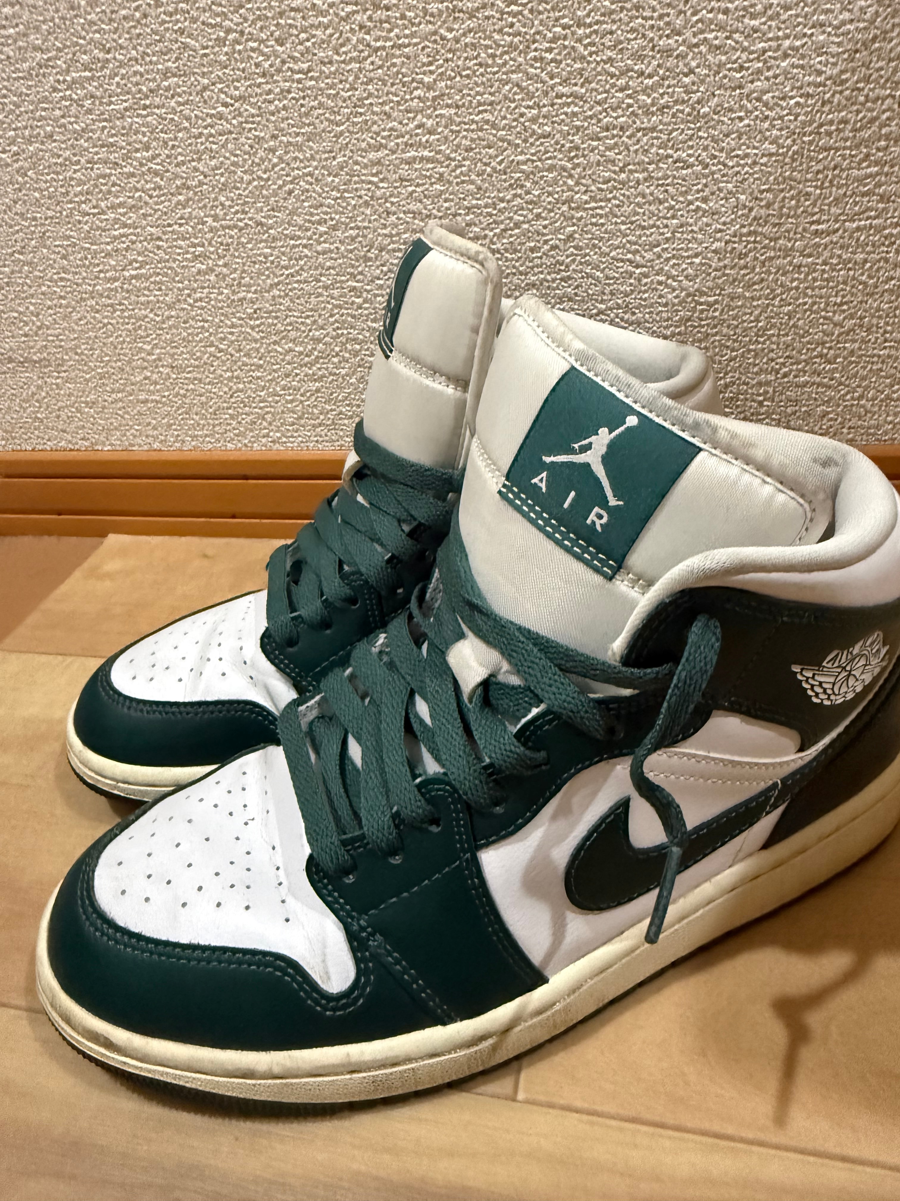 Nike Women's Air Jordan 1 Mid "Green"