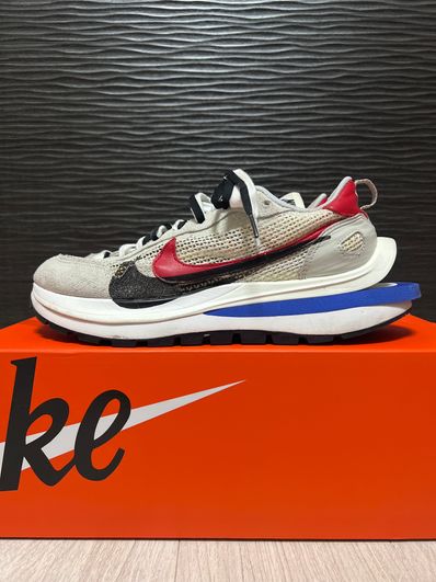 sacai × Nike Vapor Waffle "Royal Fuchsia"