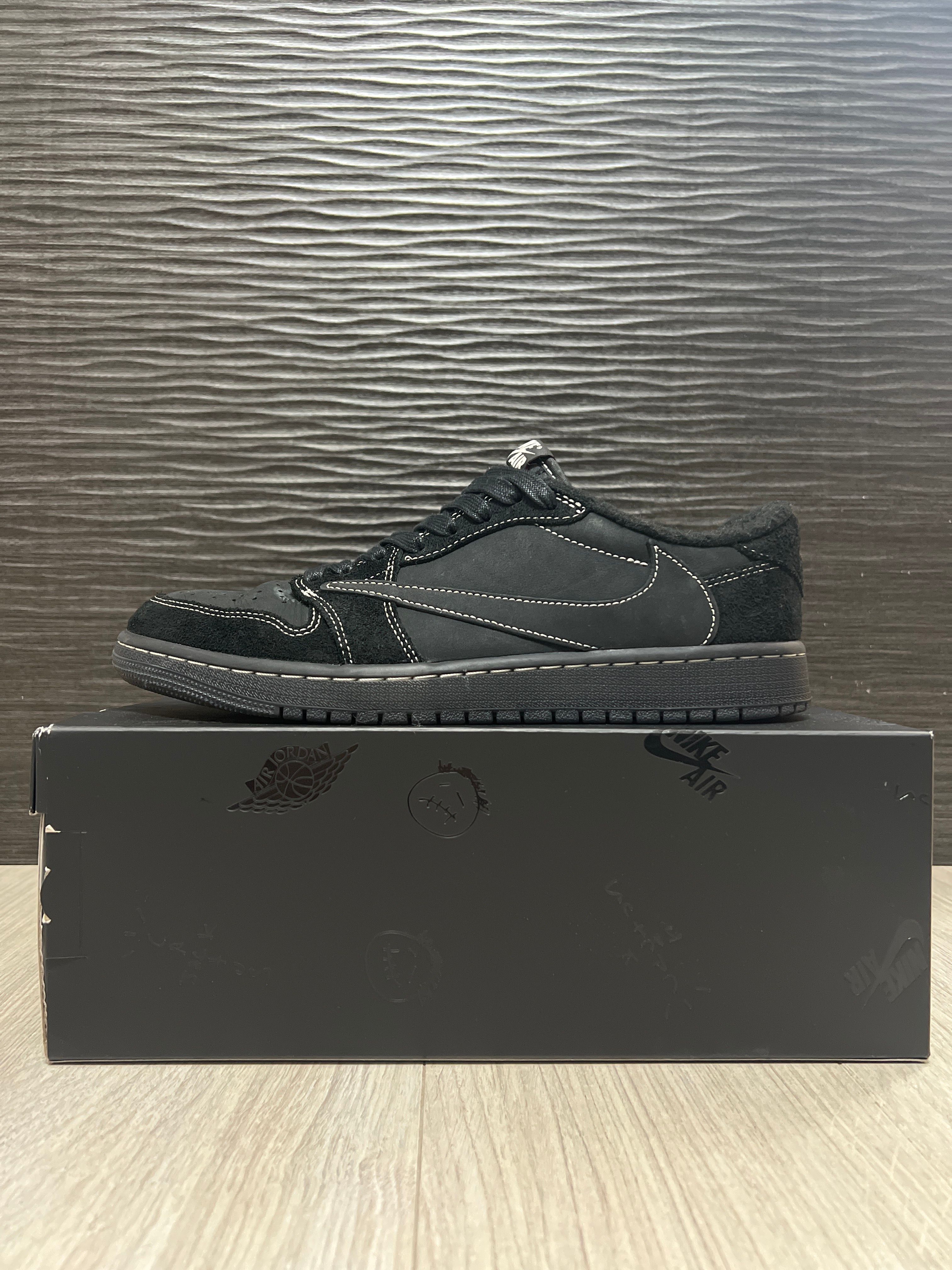 Travis Scott × Nike Air Jordan 1 Low OG SP "Black Phantom"
