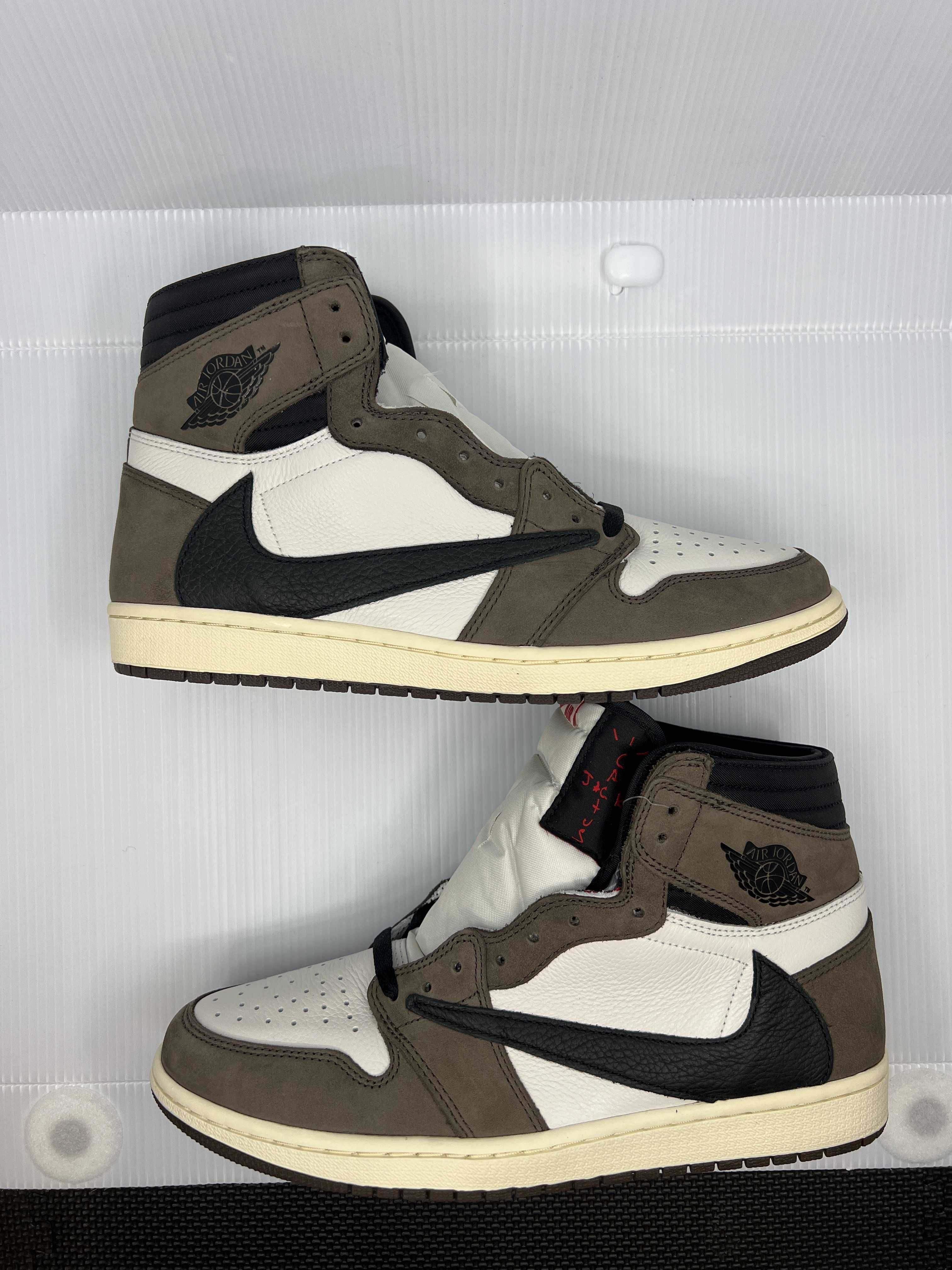Travis Scott × Nike Air Jordan 1 Retro High OG TS SP "Sail/Dark Mocha"