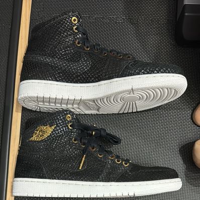 Nike Air Jordan 1 Retro High Pinnacle "Black"