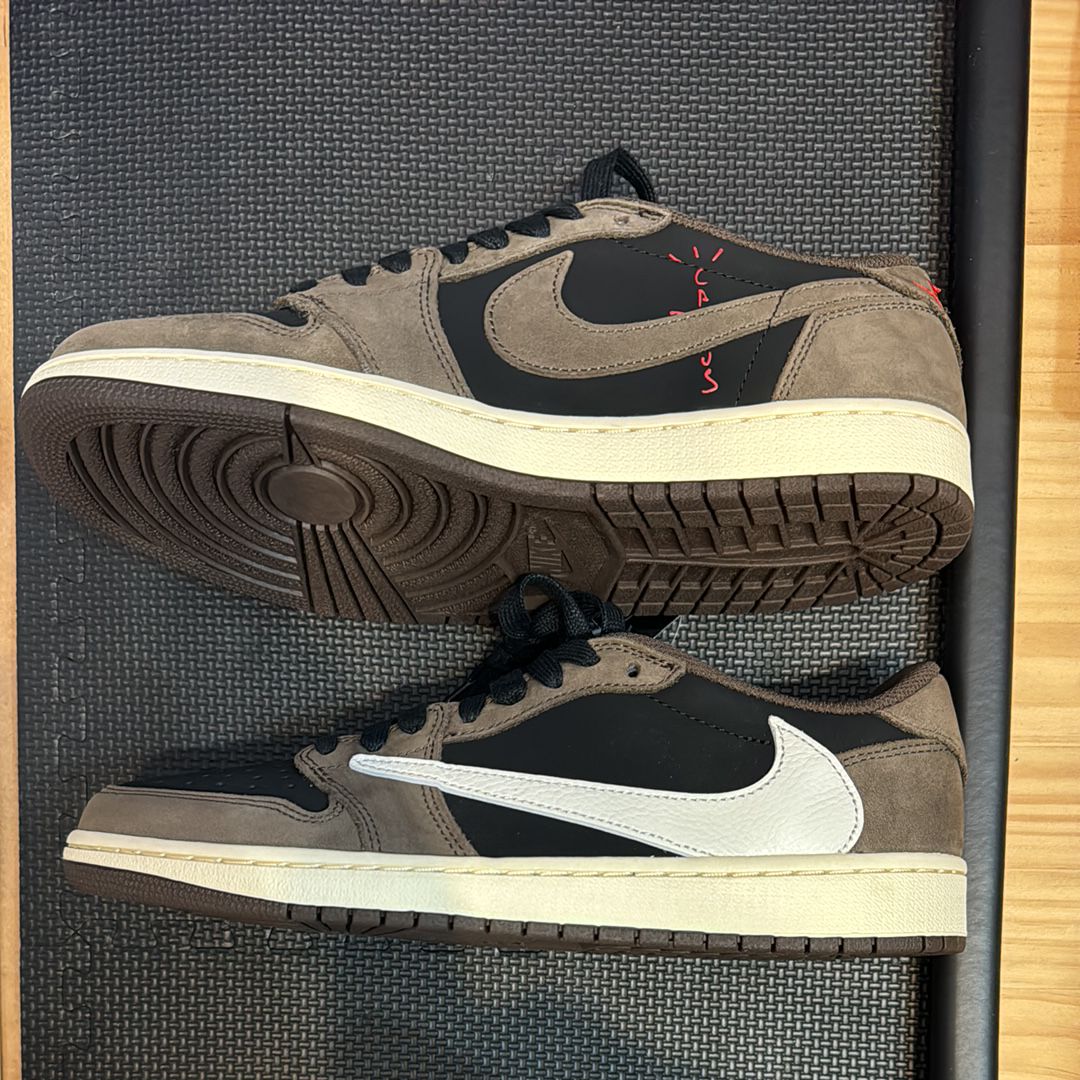 Travis Scott × Nike Air Jordan 1 Low OG SP-T "Black/Dark Mocha"