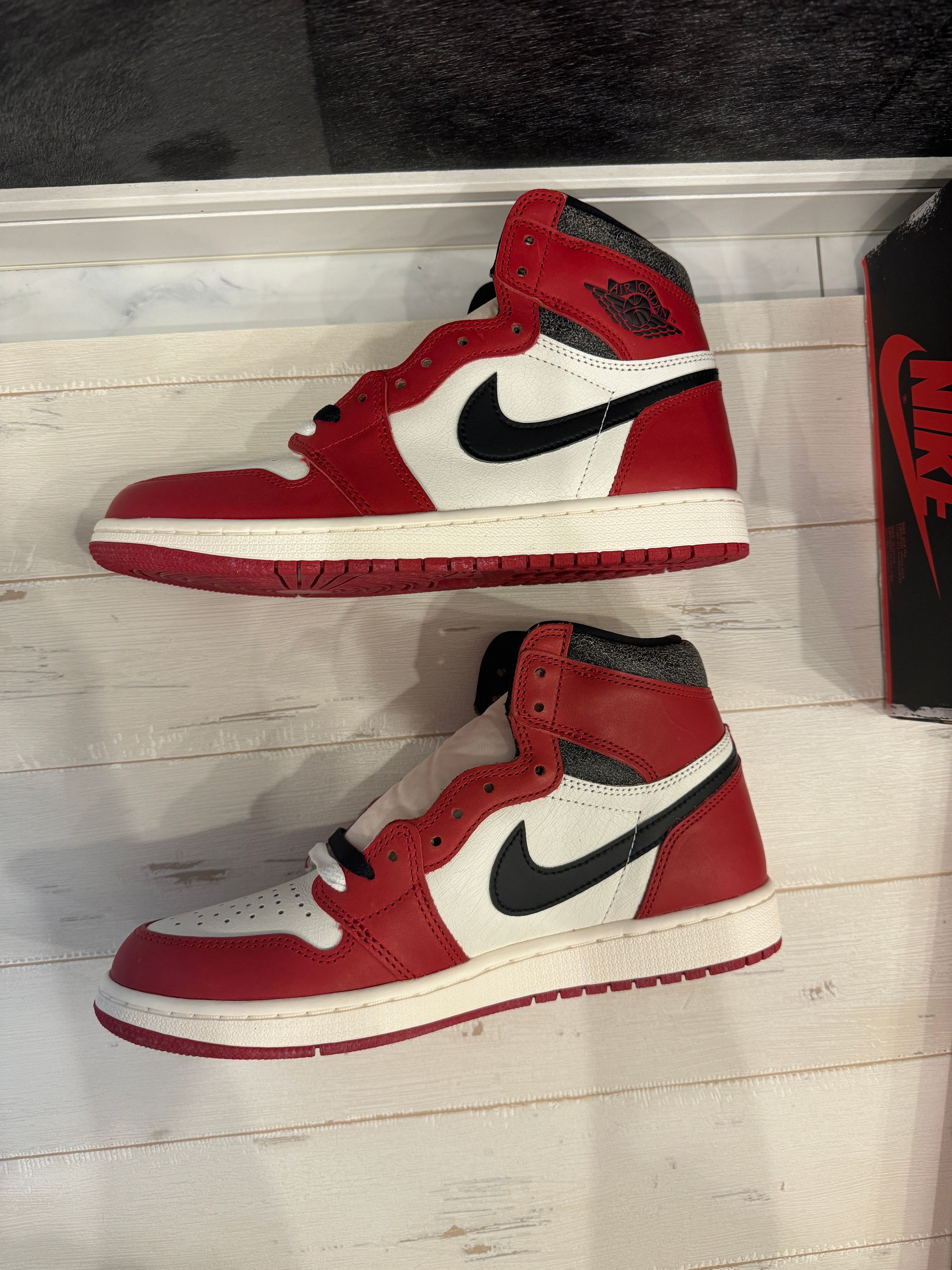 Nike Air Jordan 1 High OG "Lost & Found/Chicago"