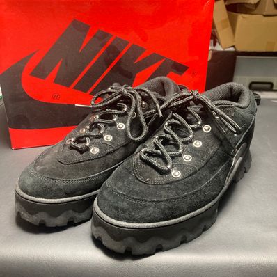 Nike Women's Lahar Low "Black"