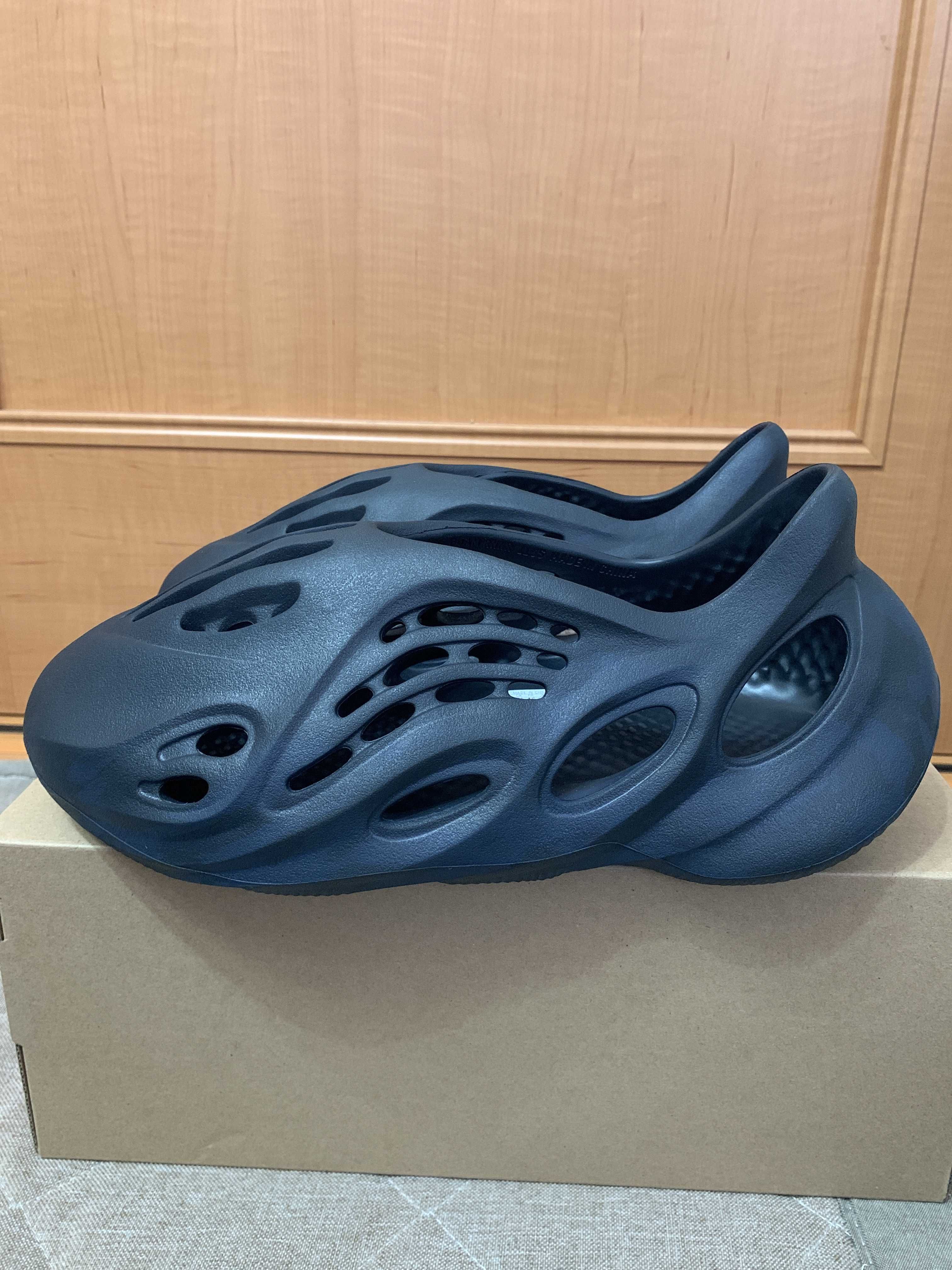 adidas YEEZY Foam Runner "Mineral Blue"