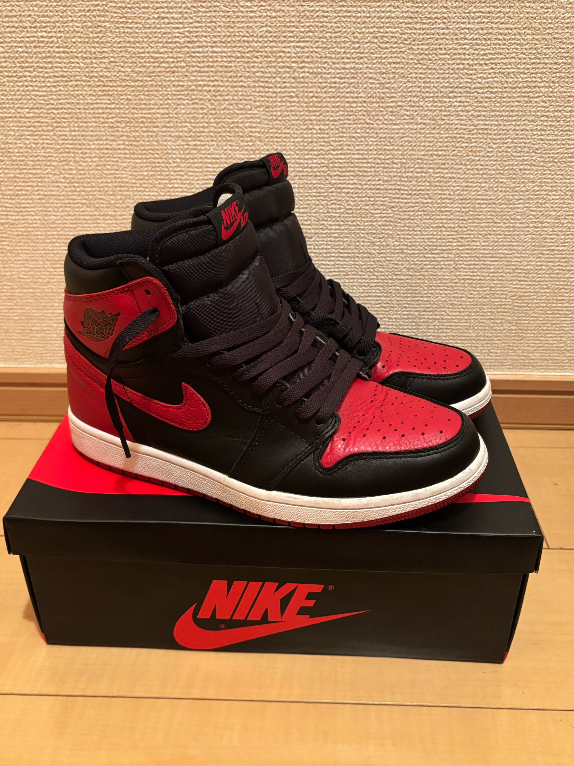 Nike Air Jordan 1 Retro High OG "Bred/Banned"