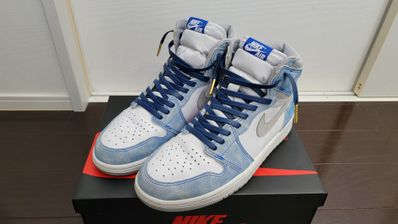 Nike Air Jordan 1 High OG "Hyper Royal"